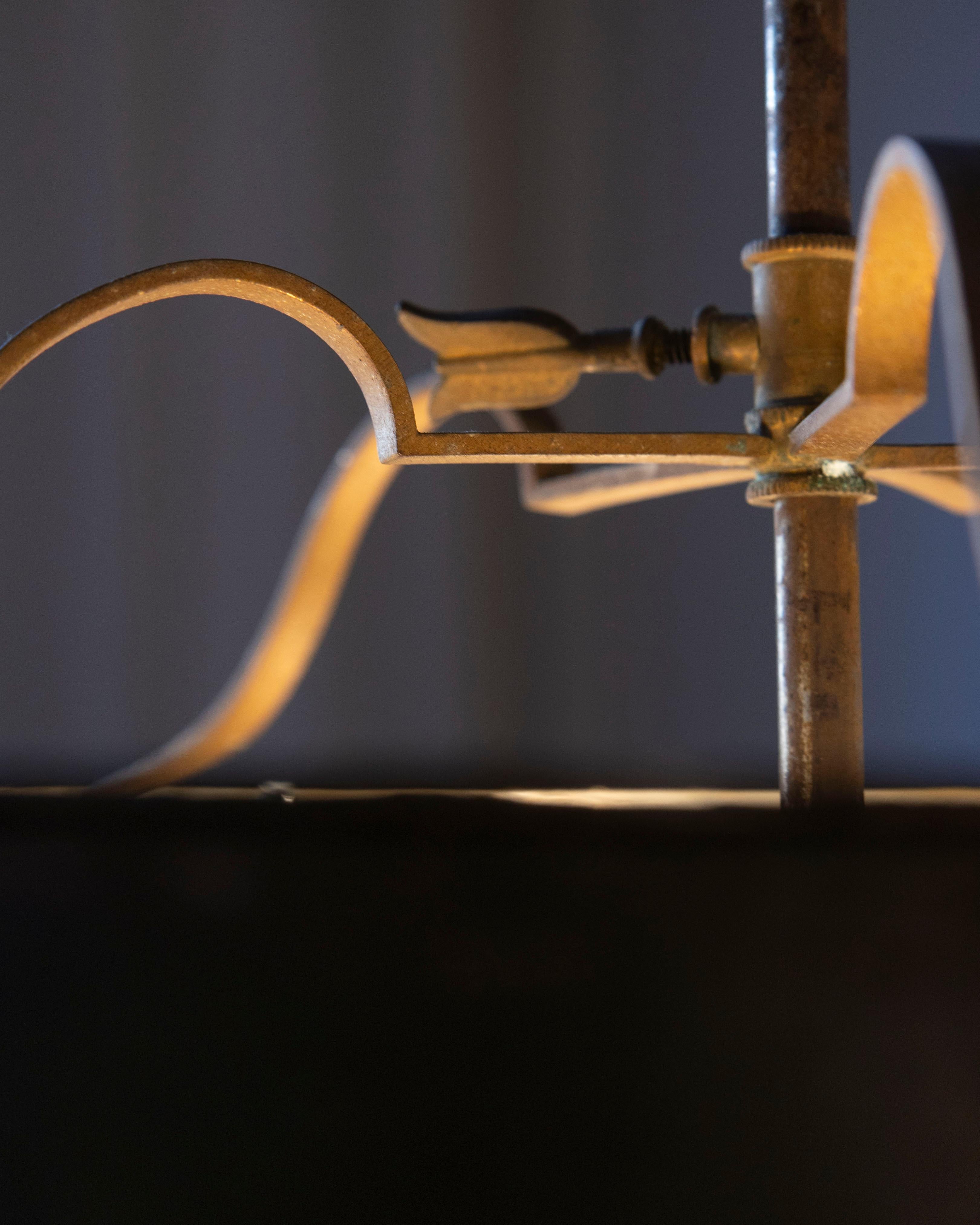 Lampadario Bouillotte francese del XIX secolo in tiglio e bronzo in vendita 3