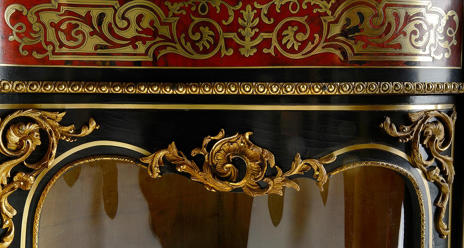 Ottone Mobile laterale o credenza intarsiata Boulle francese del XIX secolo in vendita