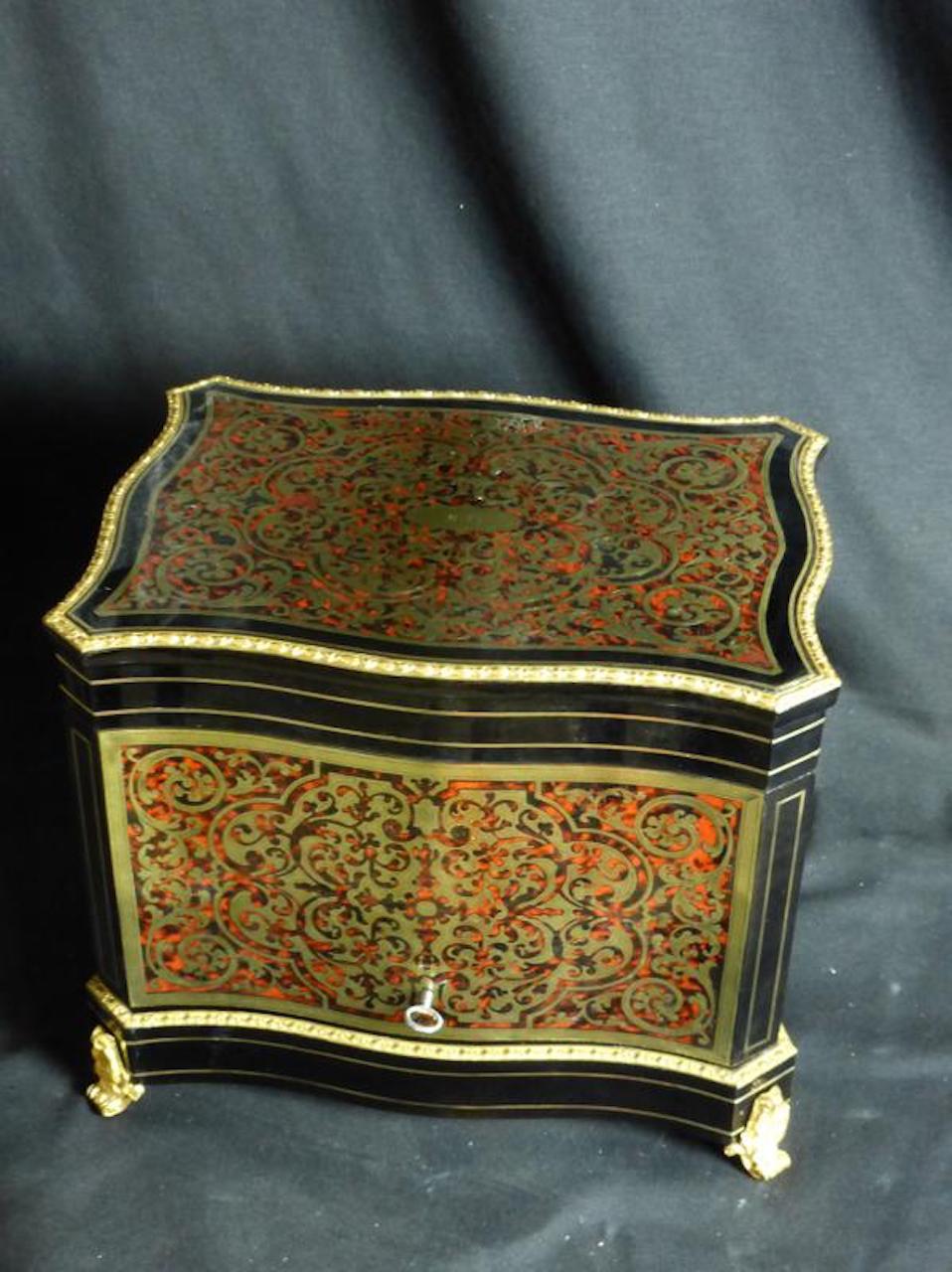 19th Century French Boulle Napoleon III Marquetry Liquor Cellar In Good Condition In LEGNY, FR