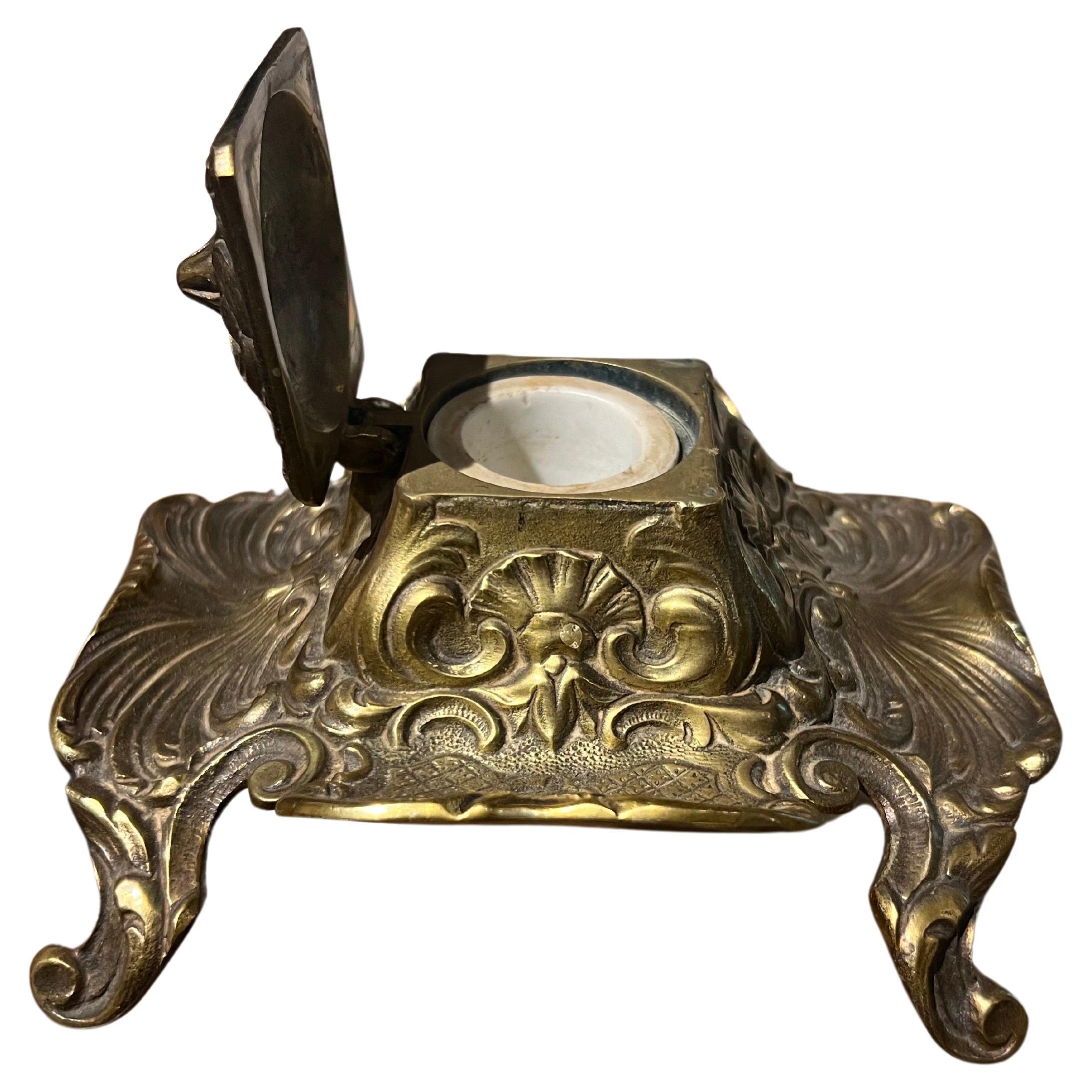 19th Century small French antique engraved brass Inkwell in Louis XV style signed in the bottom in very good authentic condition.