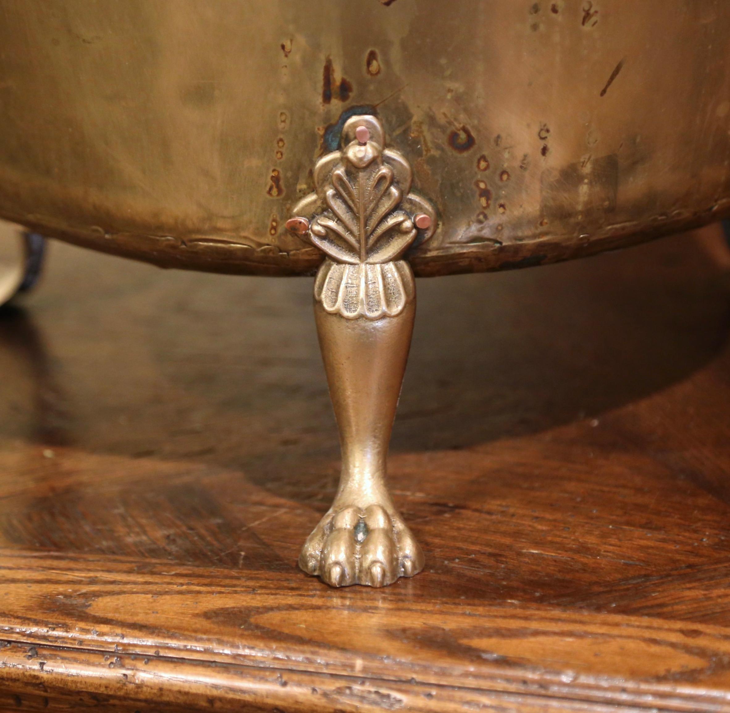 19th Century French Brass Cache-Pot Planter with Lion Head Handles In Excellent Condition In Dallas, TX