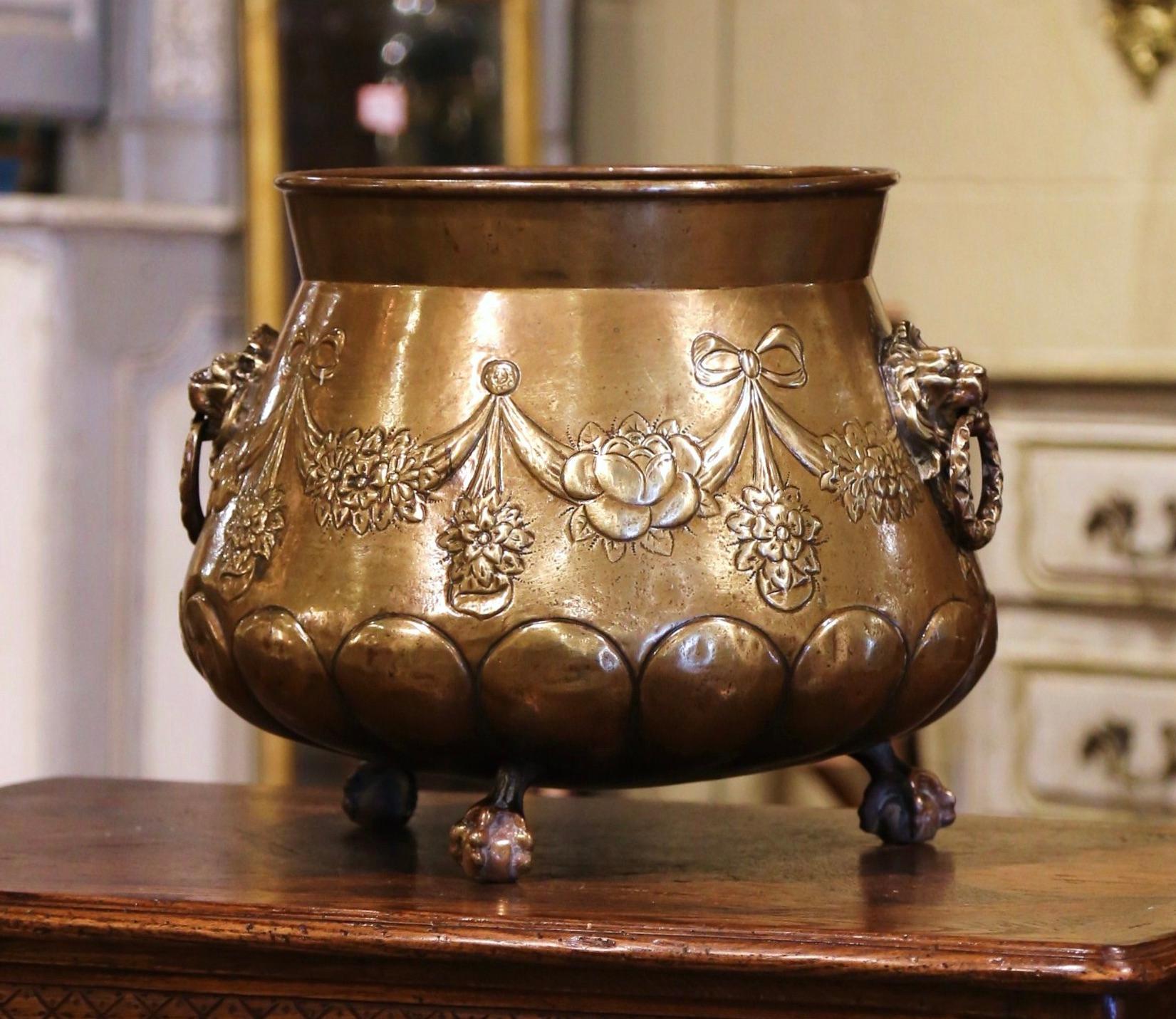 Napoleon III 19th Century French Brass Cache-Pot with Lion Head Handles and Repousse Decor