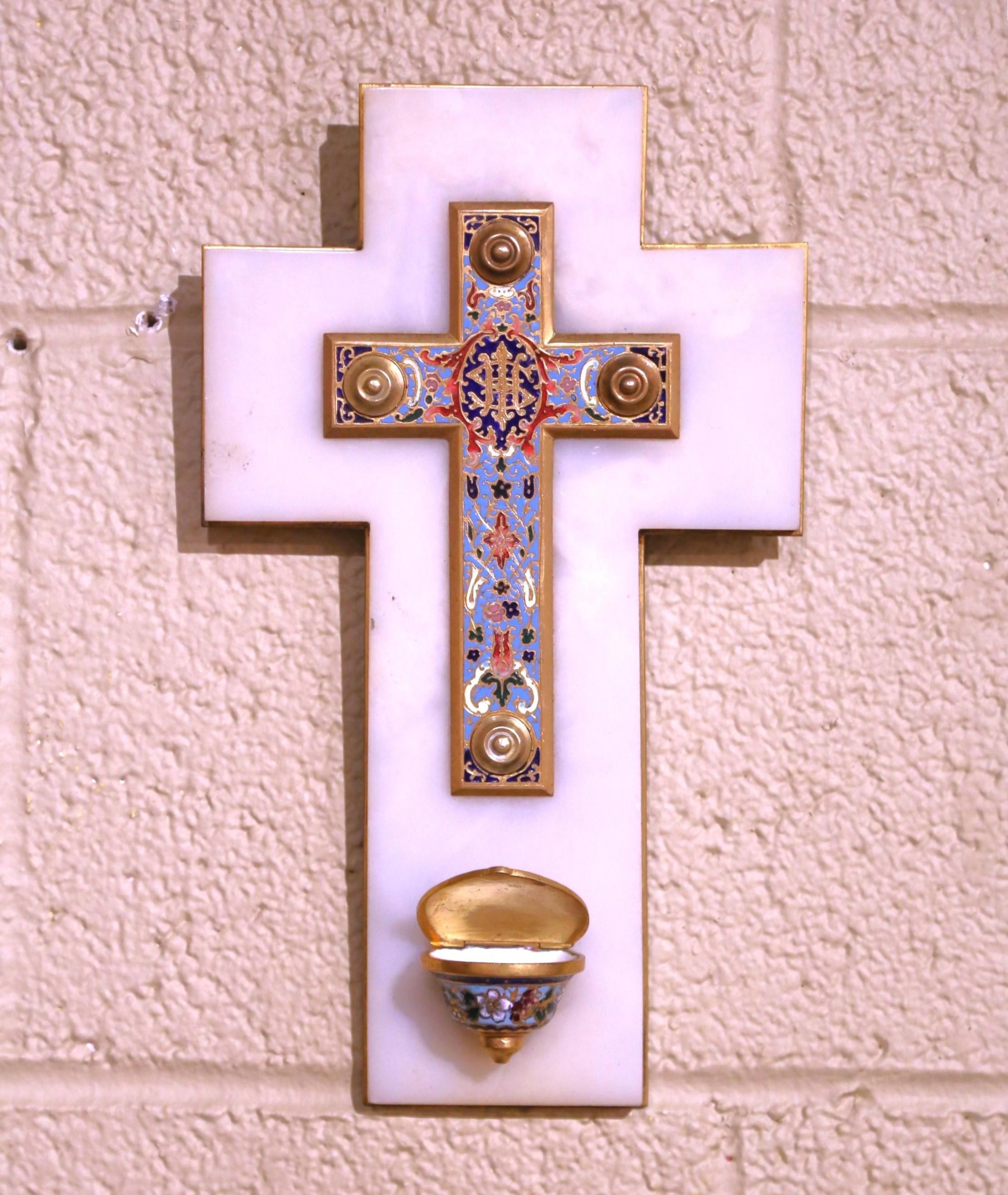 Champlevé Croix champlevée française du 19ème siècle avec bénitier sur marbre blanc en vente