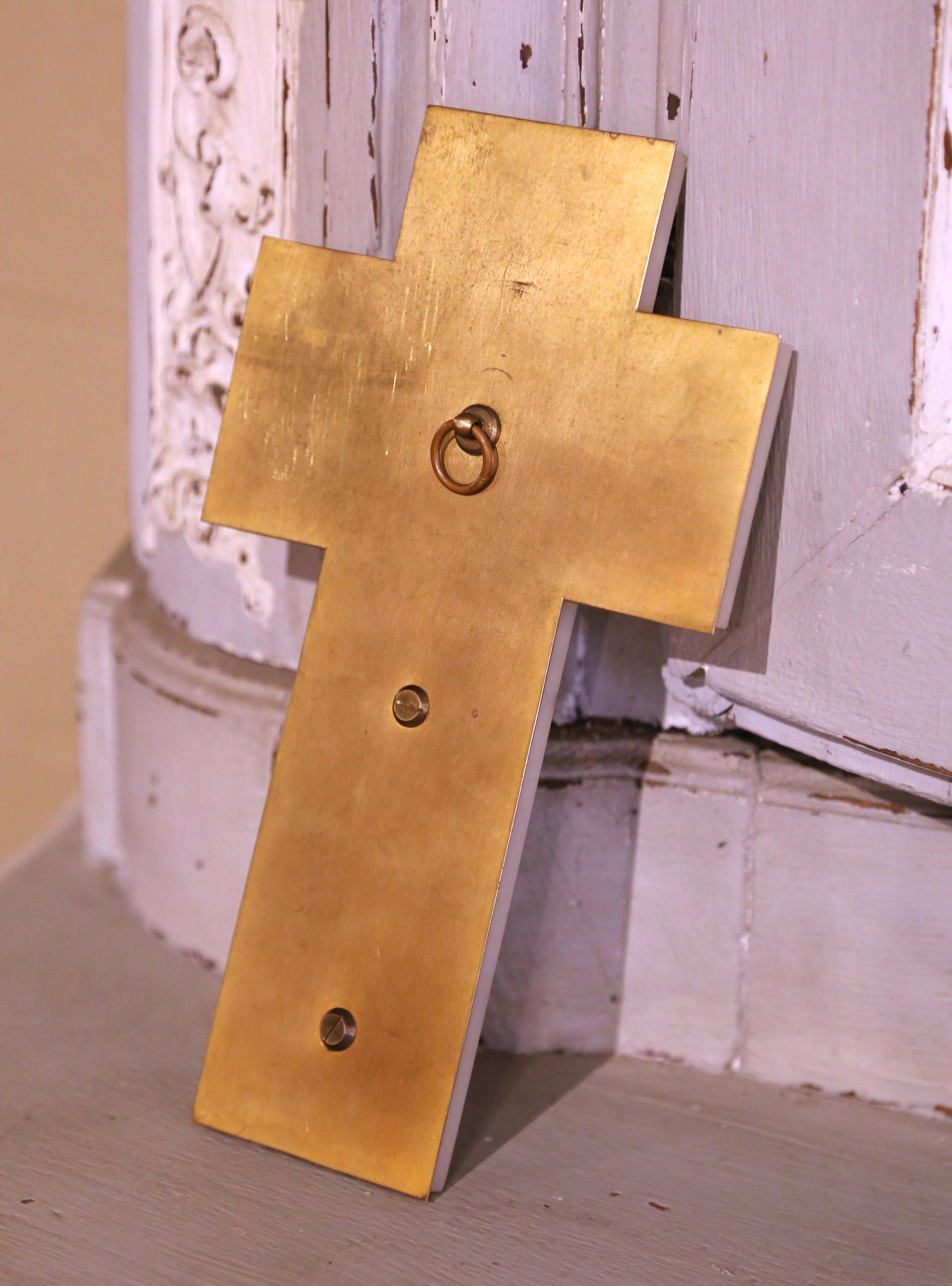 XIXe siècle Croix champlevée française du 19ème siècle avec bénitier sur marbre blanc en vente