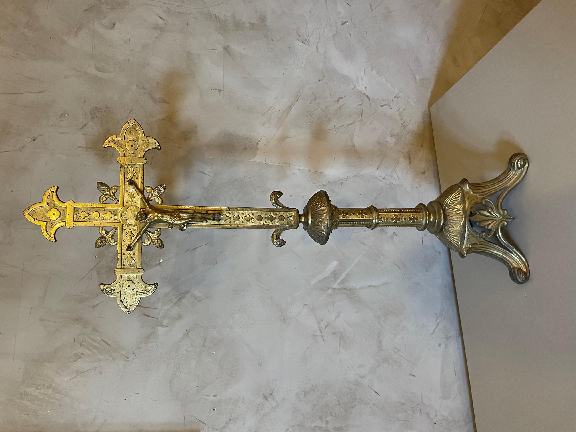 Gilt Ornament religious cross from the 1880s with the christ representing in the center. Tripod base. Very elegant. 
Beautiful quality.