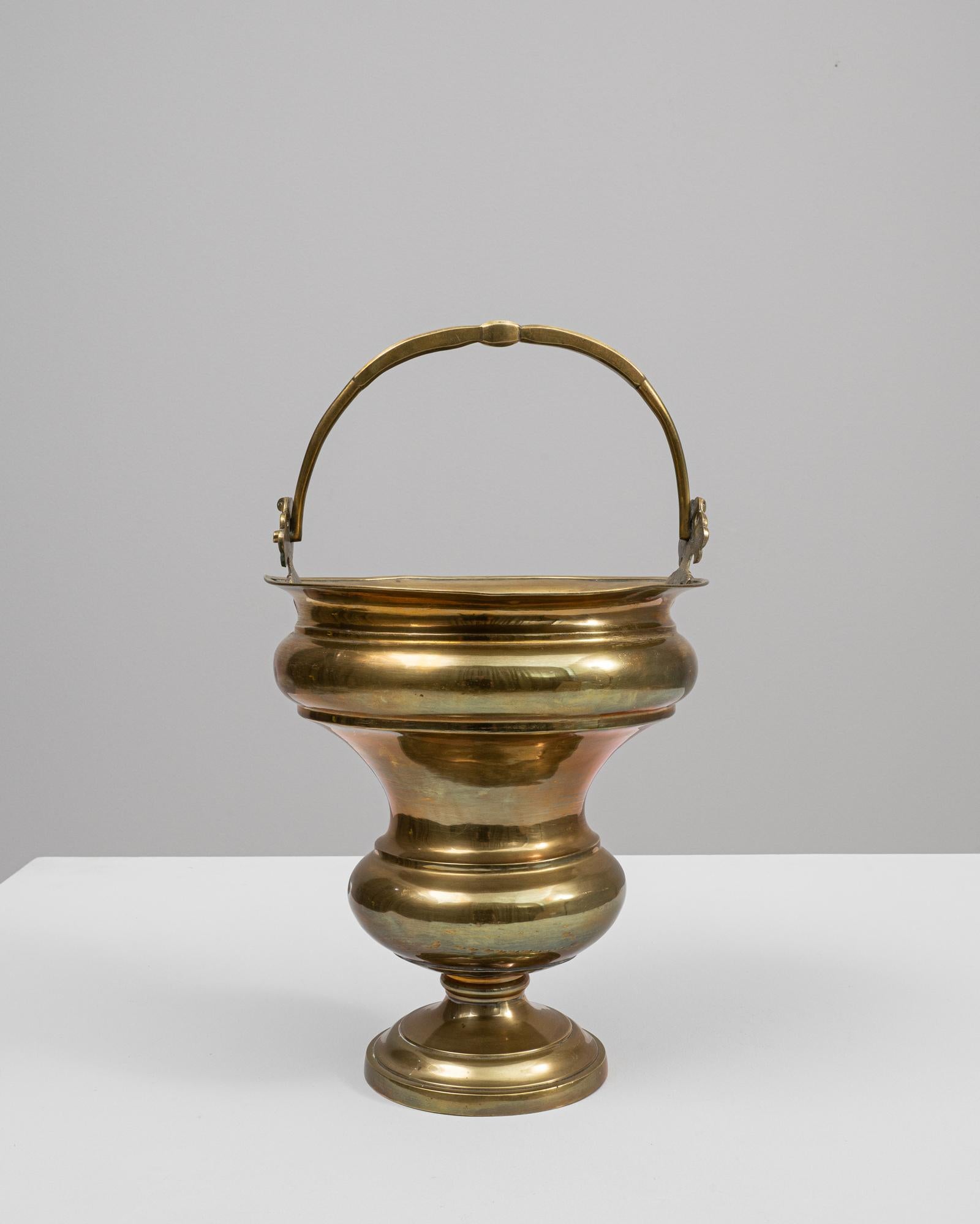 19th Century French Brass Ice Bucket In Good Condition For Sale In High Point, NC