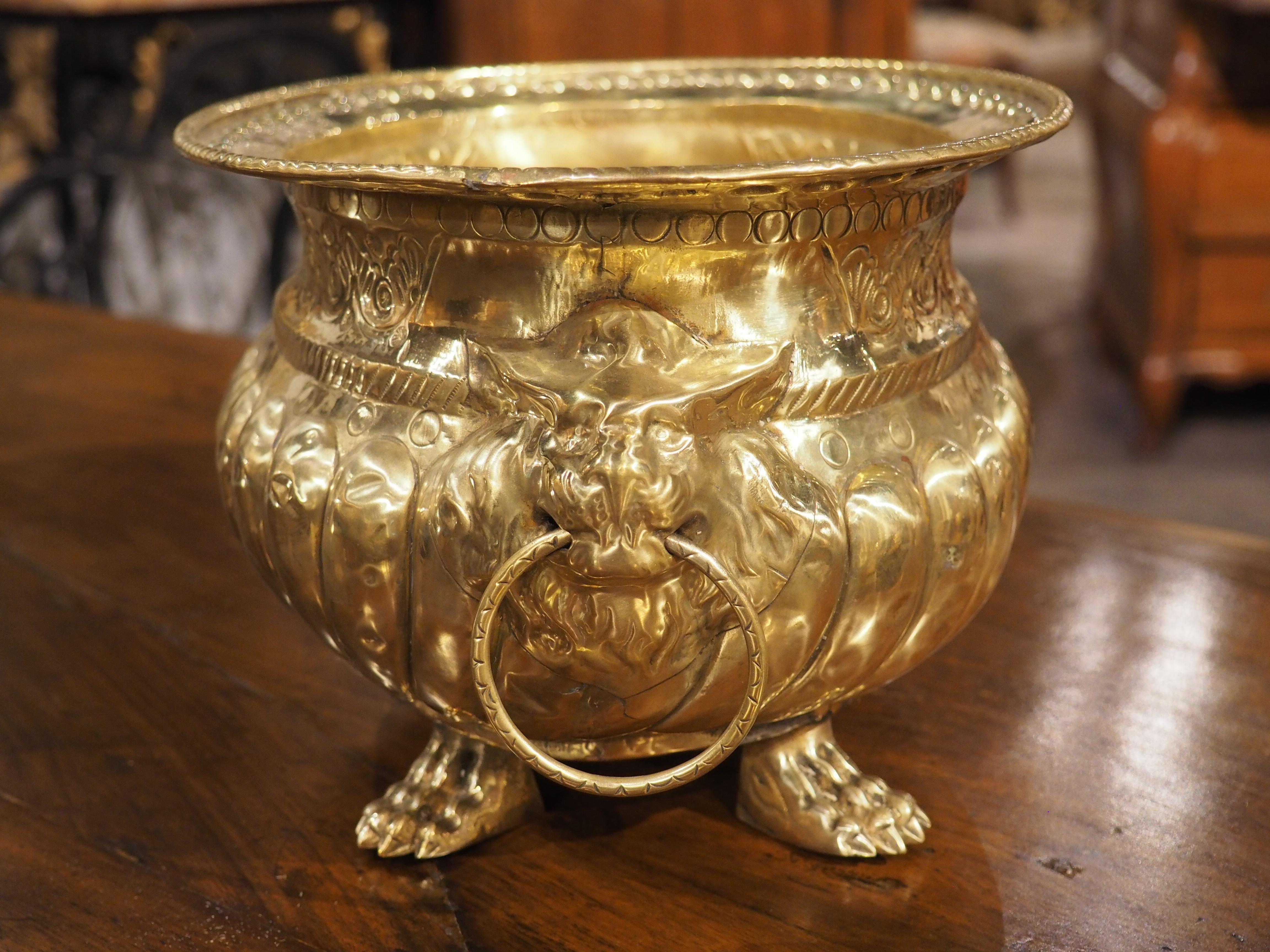 19th Century French Brass Lobed Jardiniere with Lion Mascarons and Paw Feet 1