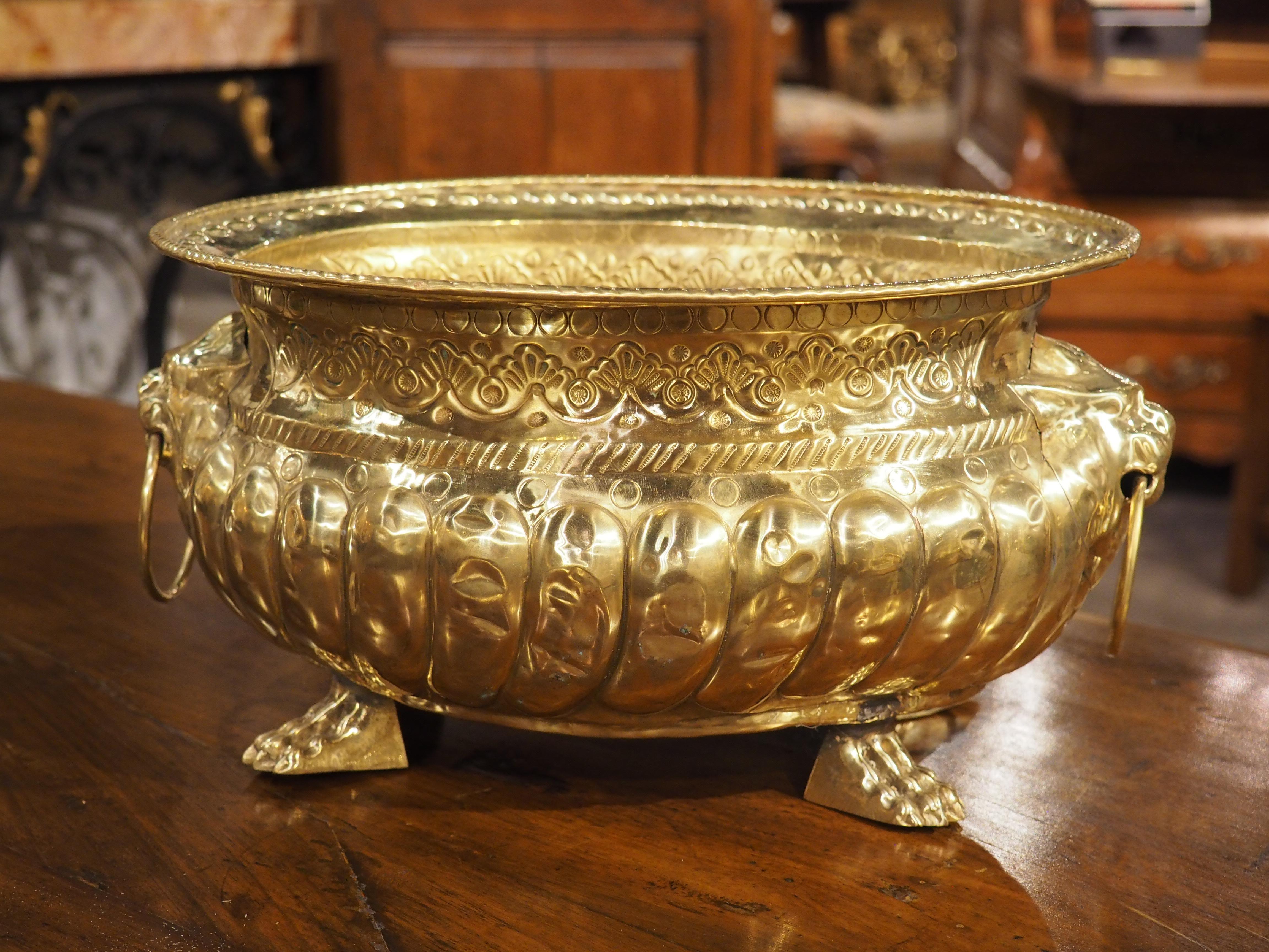 19th Century French Brass Lobed Jardiniere with Lion Mascarons and Paw Feet 2