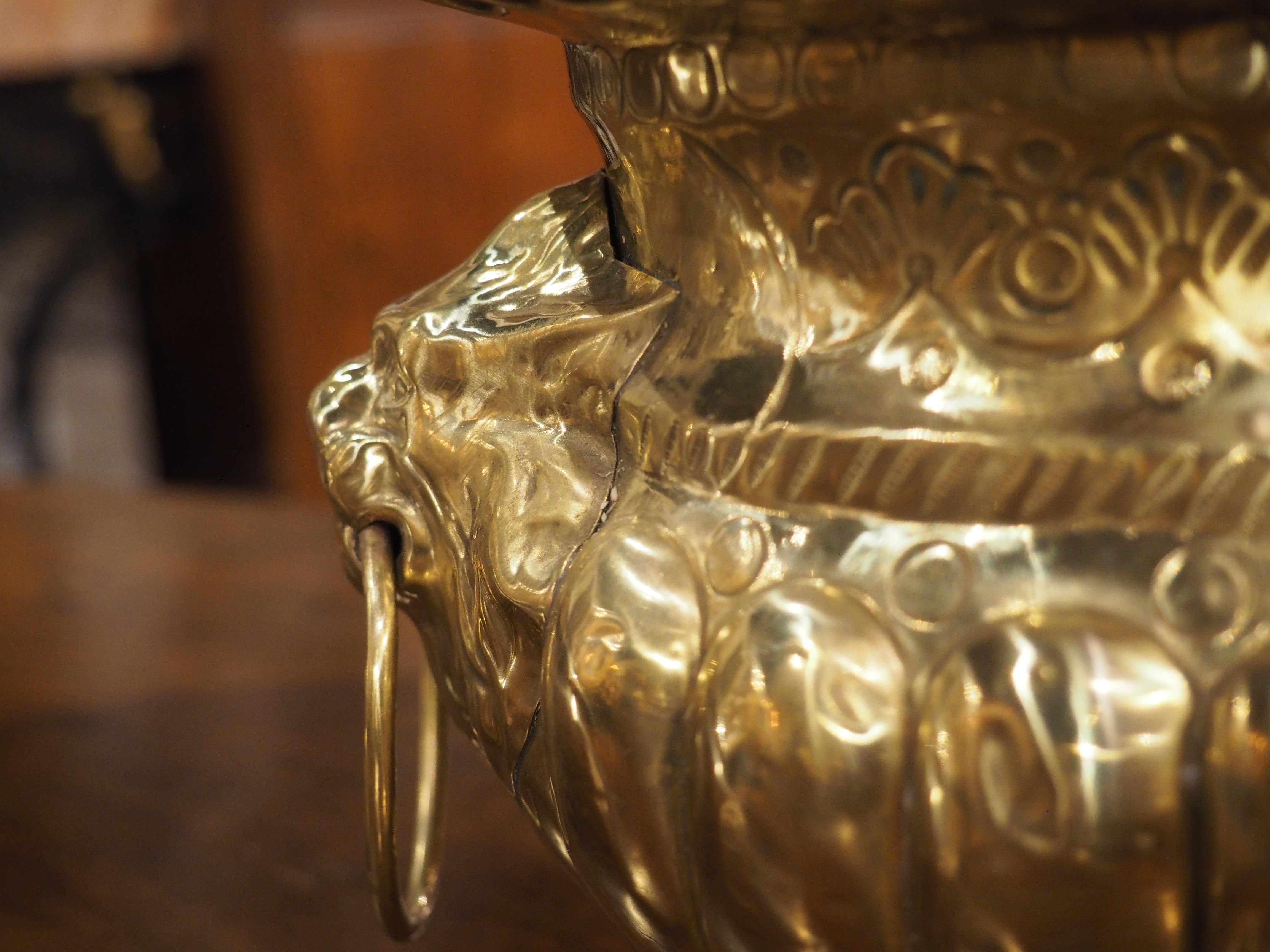 19th Century French Brass Lobed Jardiniere with Lion Mascarons and Paw Feet 3