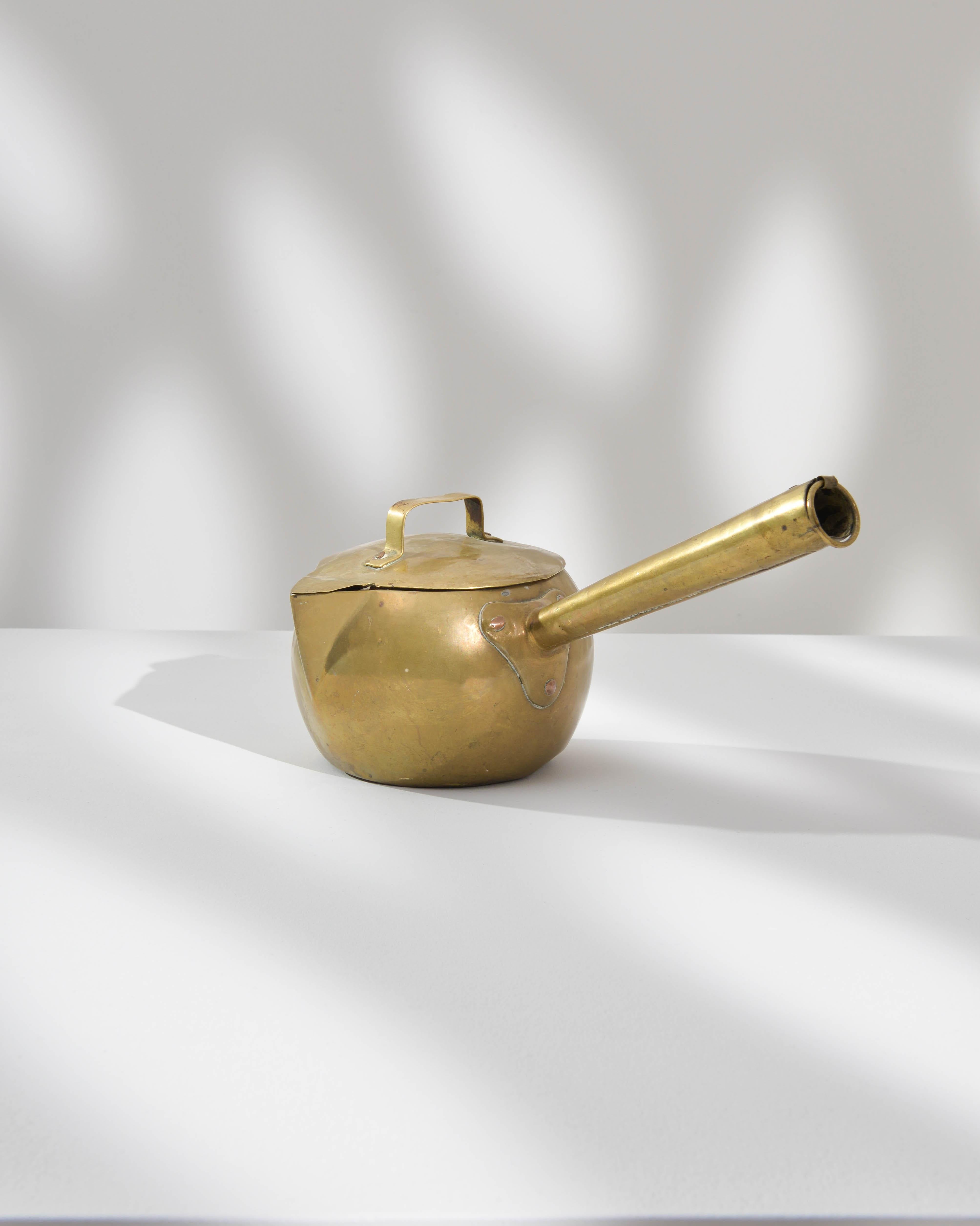 19th Century French Brass Pot For Sale 3