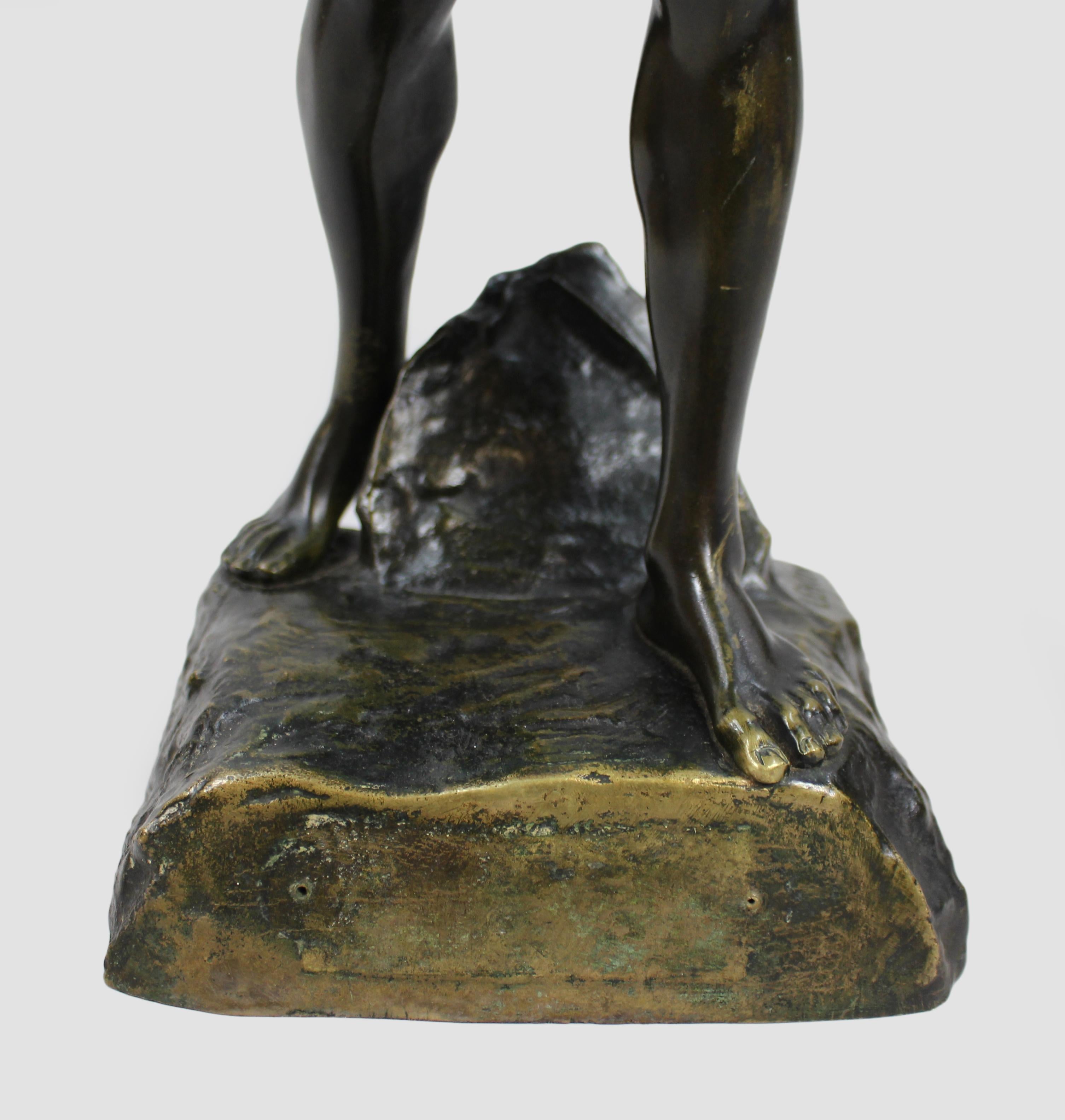Figura allegorica in bronzo francese del XIX secolo firmata Lemoyne in vendita 9