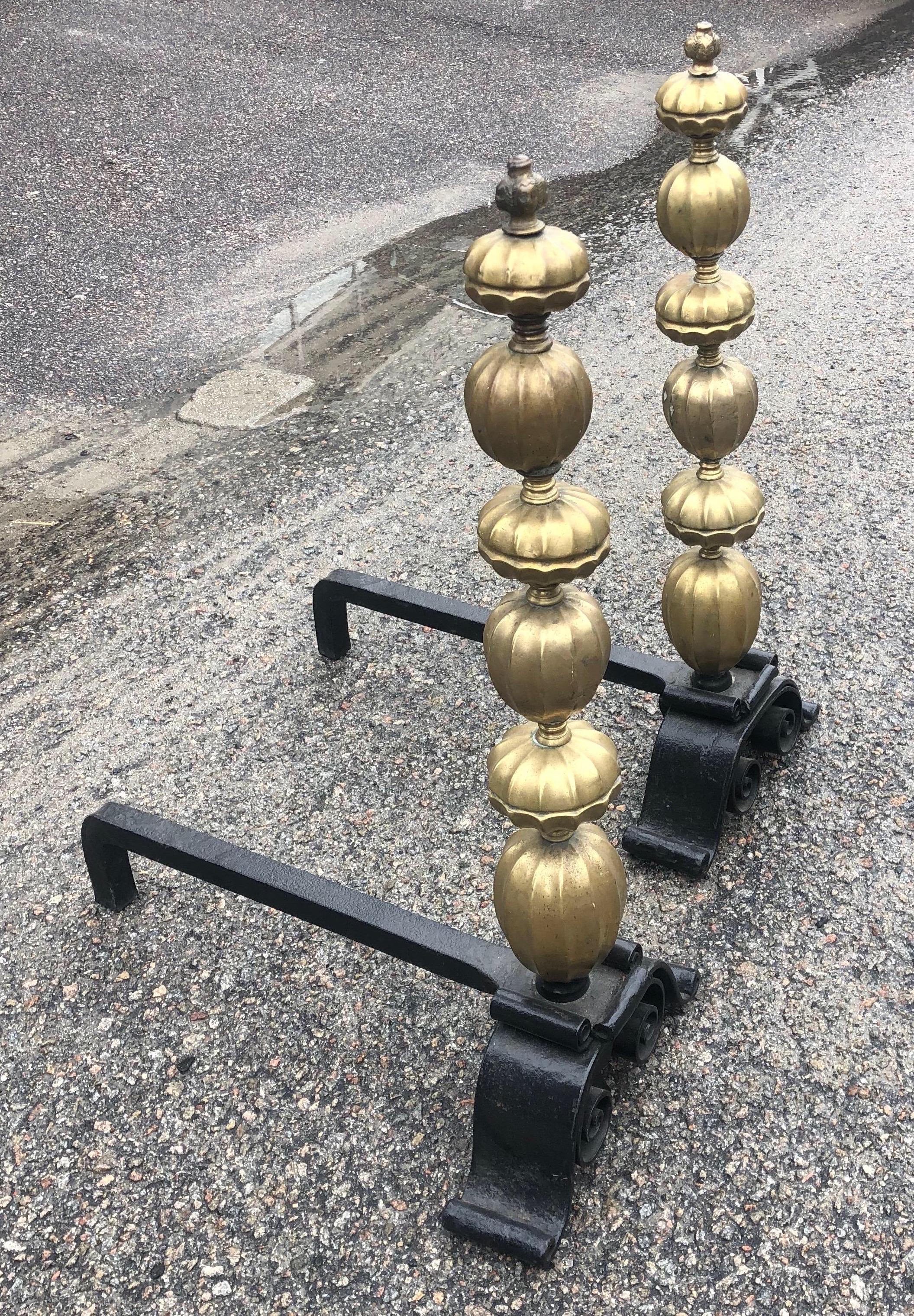 Francese Androni francesi in bronzo e ferro del XIX secolo in vendita