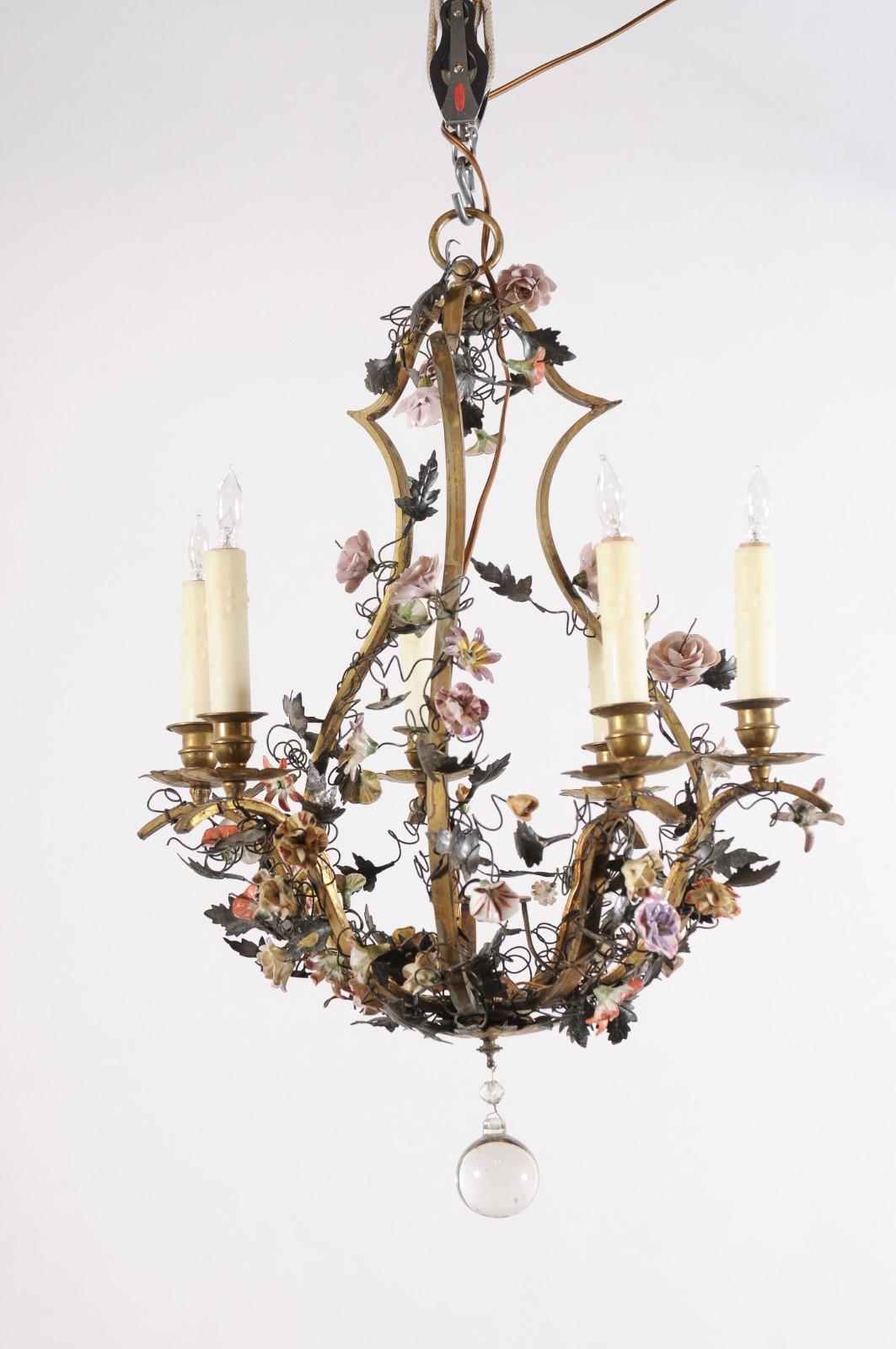 Cesto francese del XIX secolo in bronzo con 6 luci e fiori dipinti in porcellana in vendita 6