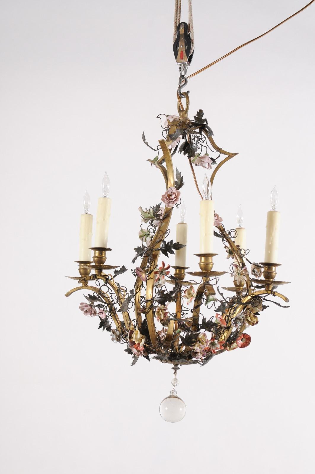 Cesto francese del XIX secolo in bronzo con 6 luci e fiori dipinti in porcellana in vendita 7