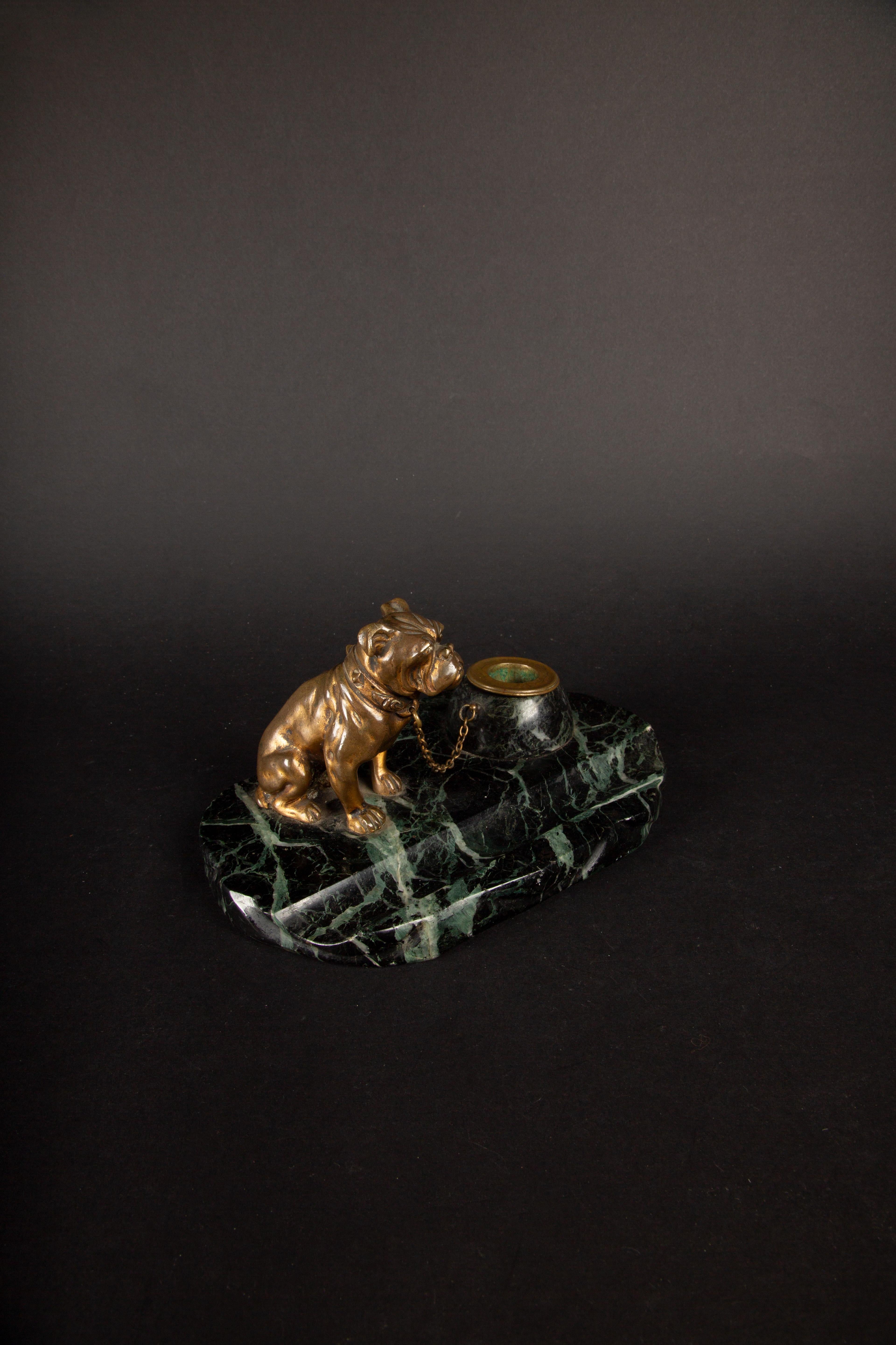 Tintero Bulldog de bronce francés del siglo XIX de M. Bertin sobre base de mármol Francés en venta