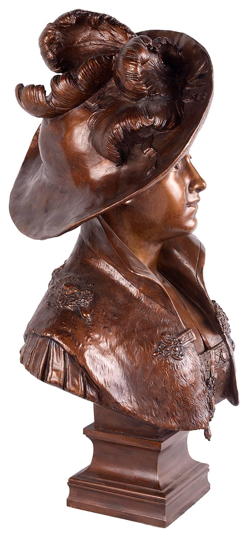 Bronze Buste de femme classique en bronze français du 19ème siècle en vente