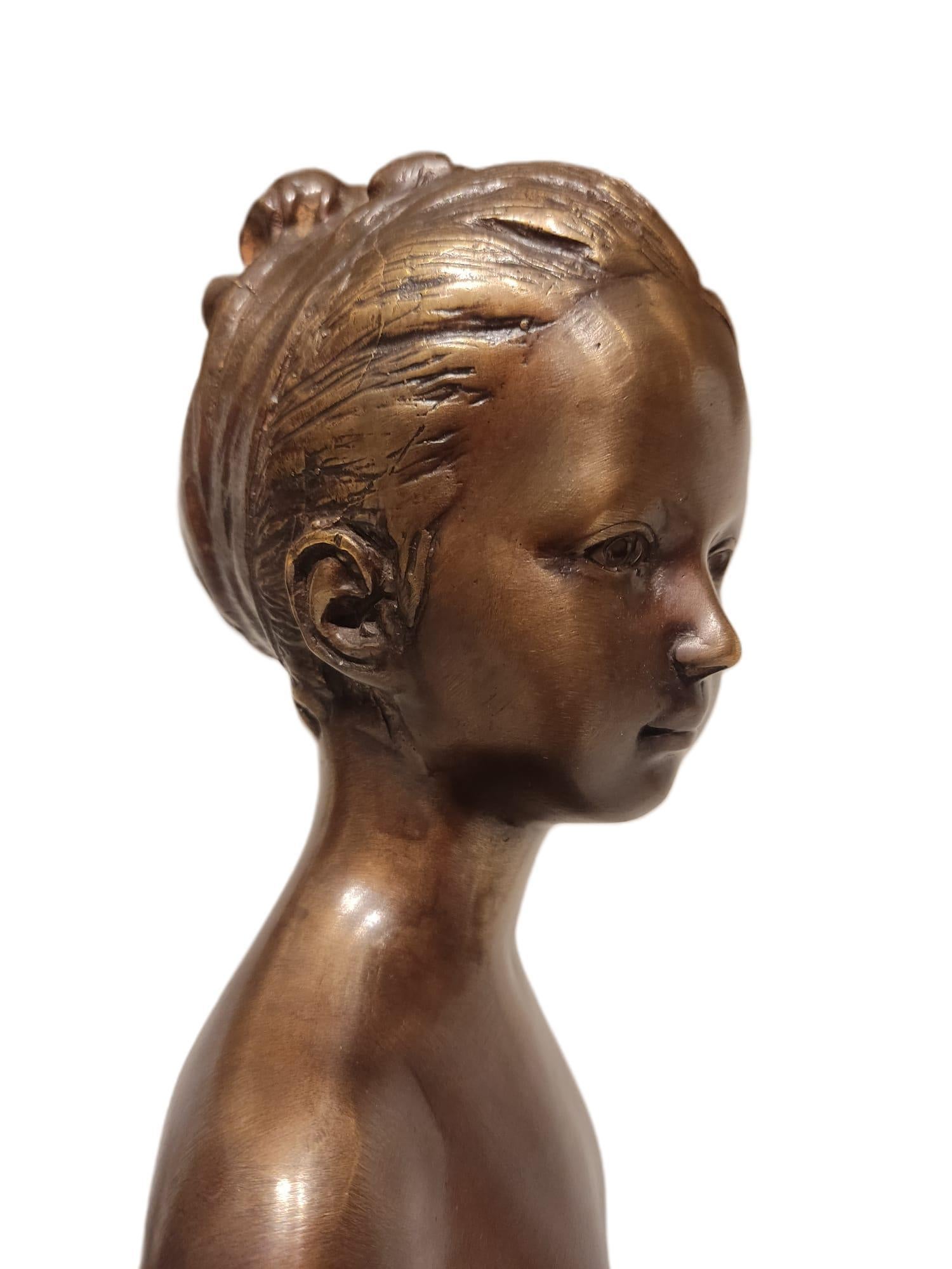 Neoclassico Busto in bronzo francese del XIX secolo di Louise Brongniart in vendita