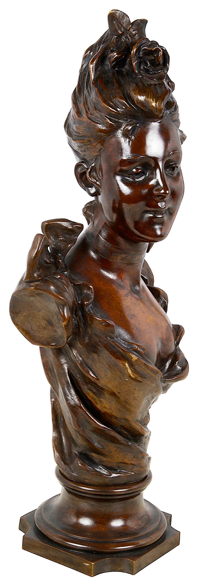 Patiné Buste de jeune femme française en bronze du 19ème siècle en vente