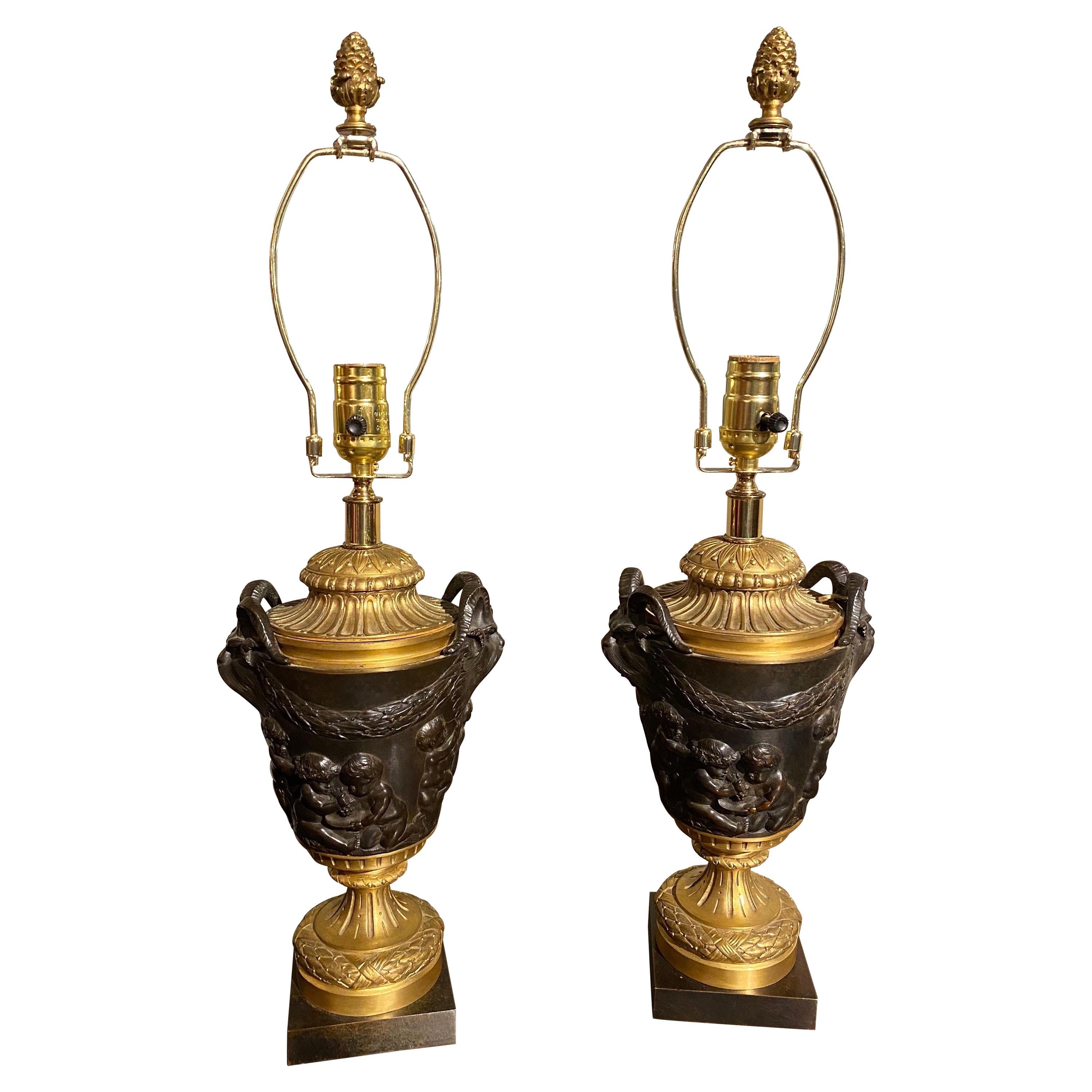 Cassoullettes françaises en bronze du 19ème siècle montées comme lampes en vente