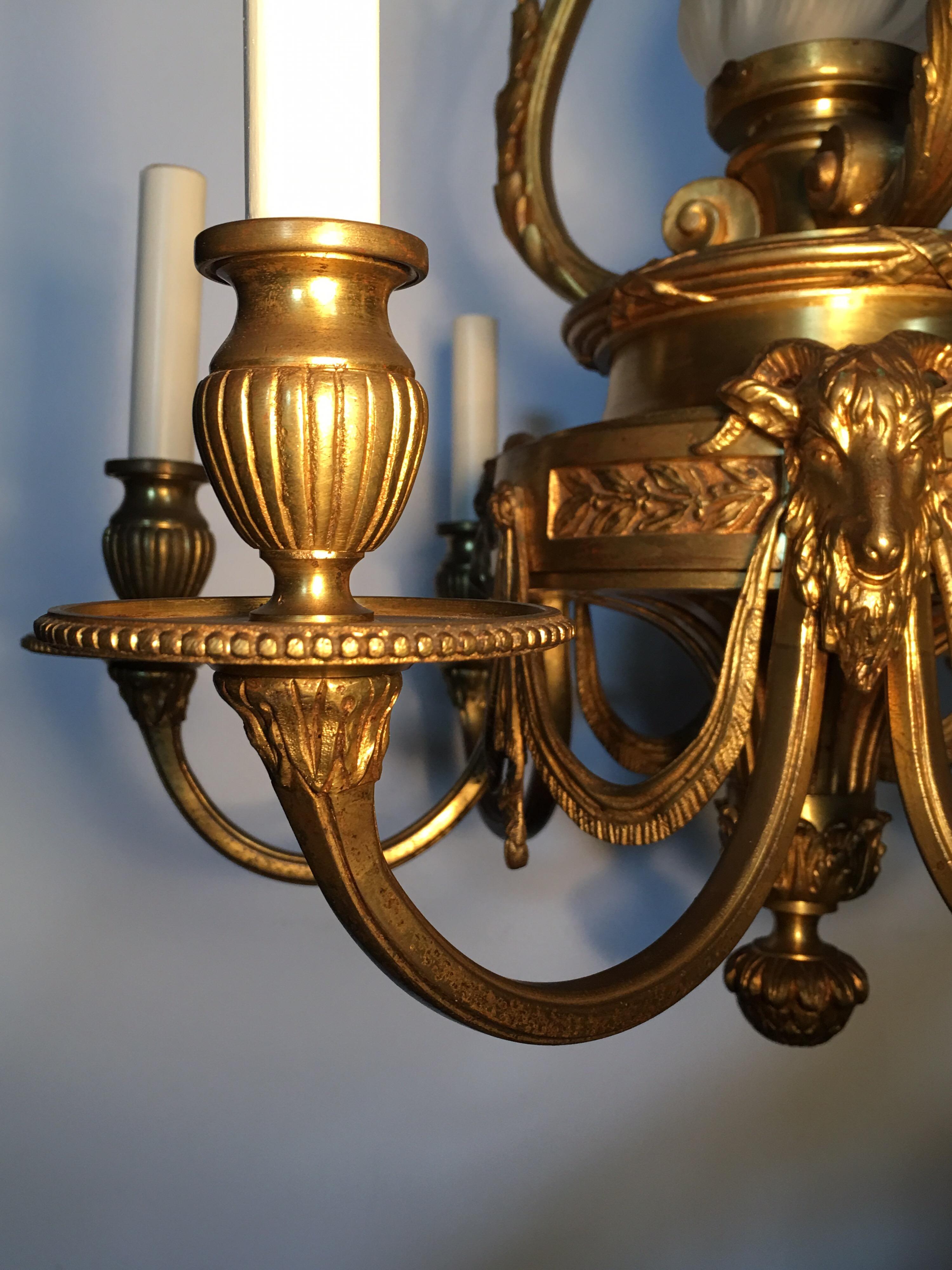 19th Century French Louis XVI Bronze Chandelier For Sale 5