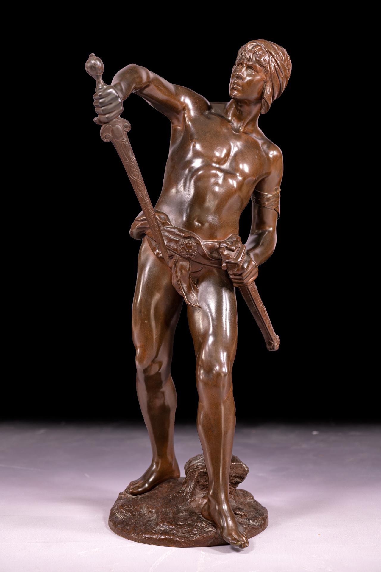 Una figura in bronzo francese del XIX secolo di eccezionale qualità che raffigura un guerriero con spada. Firmato 