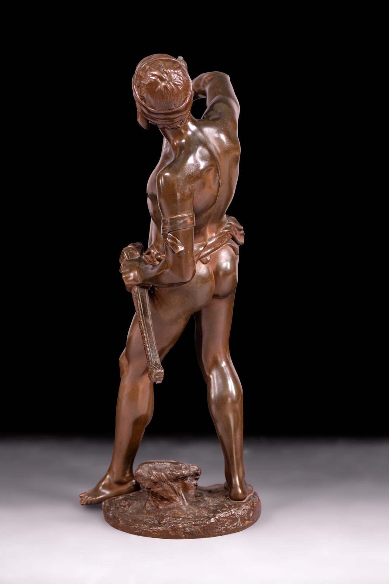 Scultura classica in bronzo francese del XIX secolo di un guerriero con spada In condizioni ottime in vendita a Dublin, IE