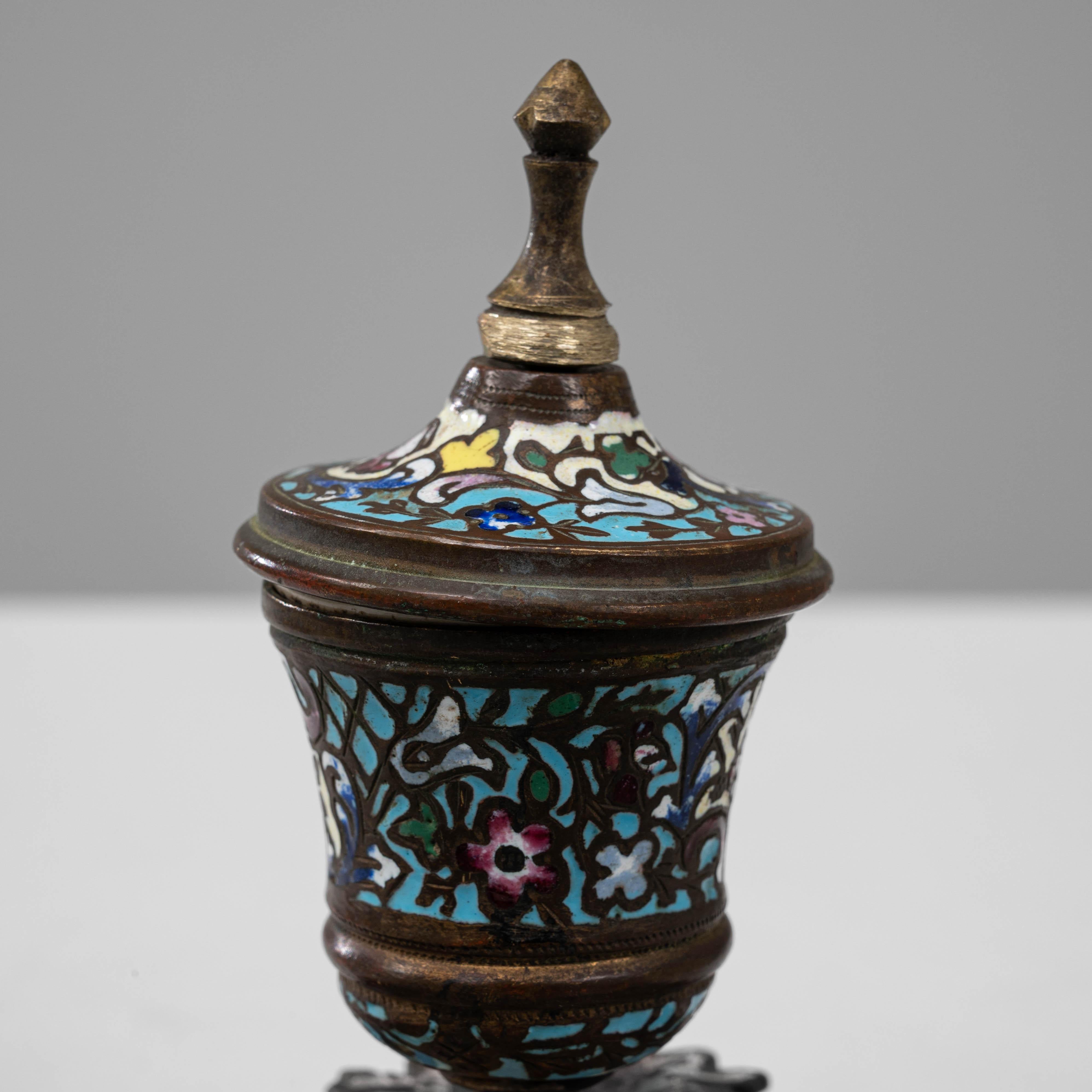 Calamaio da tavolo francese del XIX secolo in bronzo in vendita 5