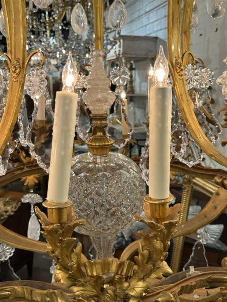 Bronzo Lampadario francese del XIX secolo in bronzo dorato e cristallo di rocca in vendita
