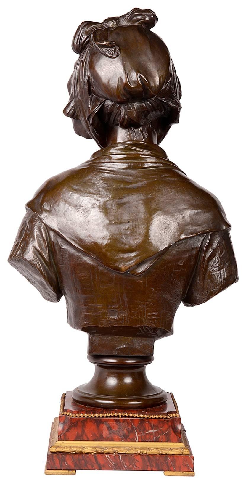 Französische weibliche Bronzebüste aus dem 19. Jahrhundert, signiert E. Laurent im Angebot 2