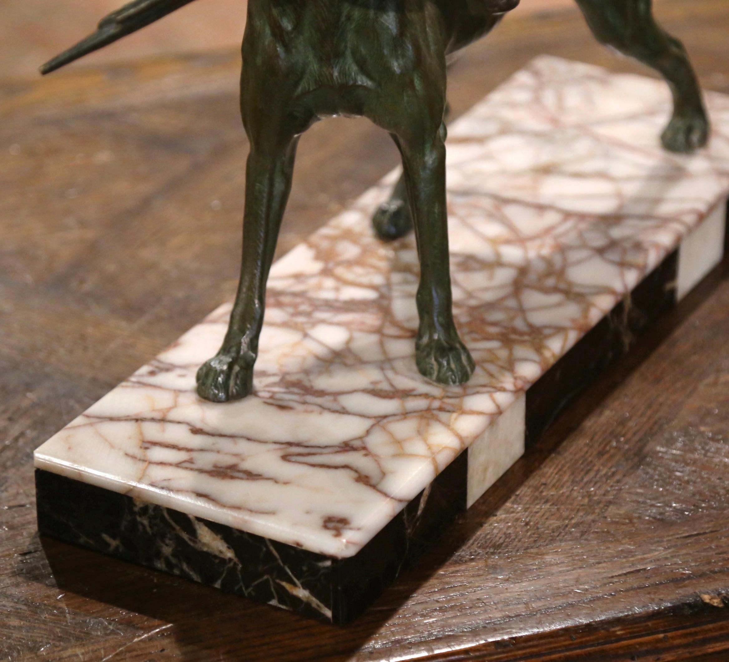  19th Century French Spelter Hunt Dog and Bird Sculpture on Marble Base  In Excellent Condition In Dallas, TX