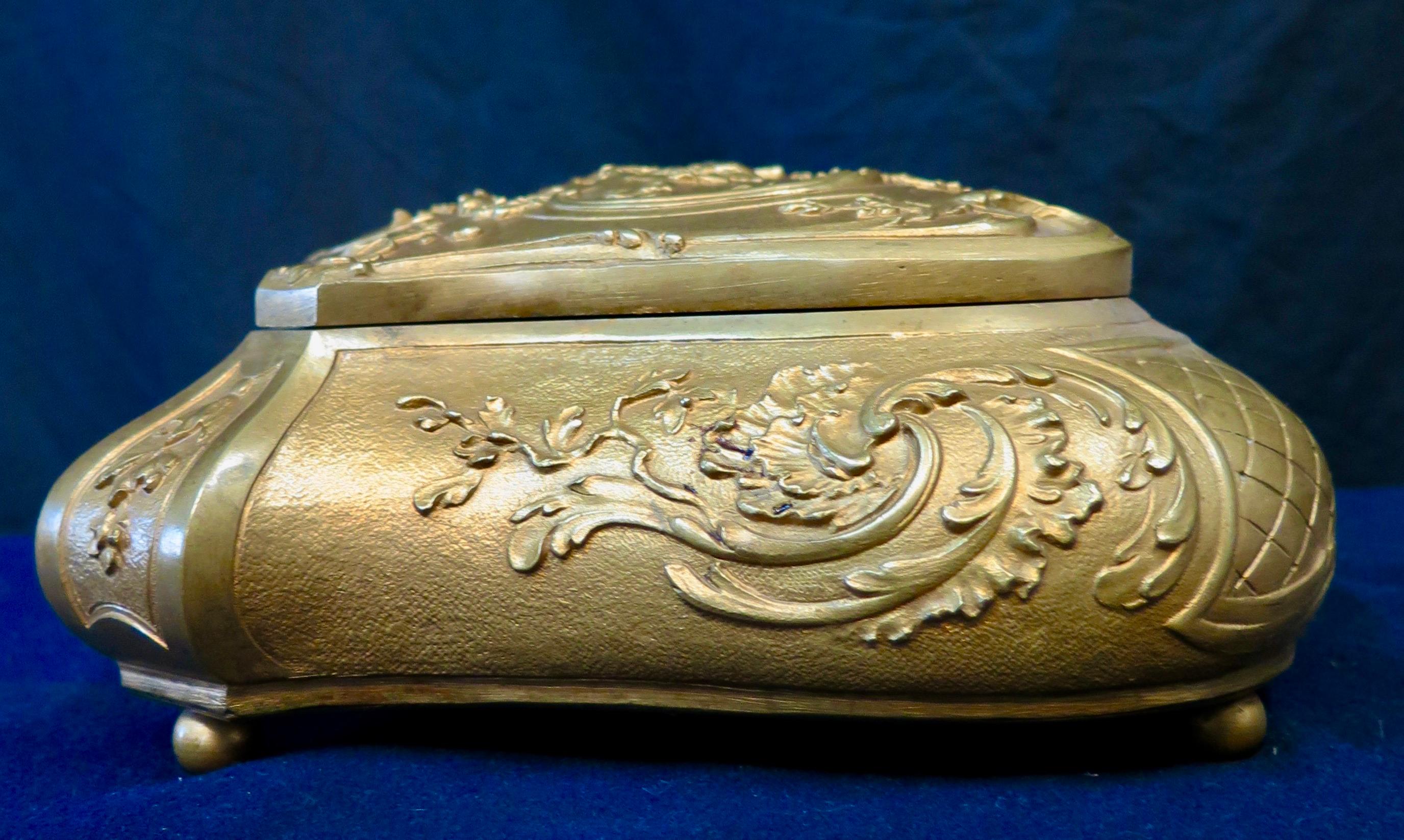 Französische Juwelenschachtel aus Bronze des 19. Jahrhunderts im Angebot 6