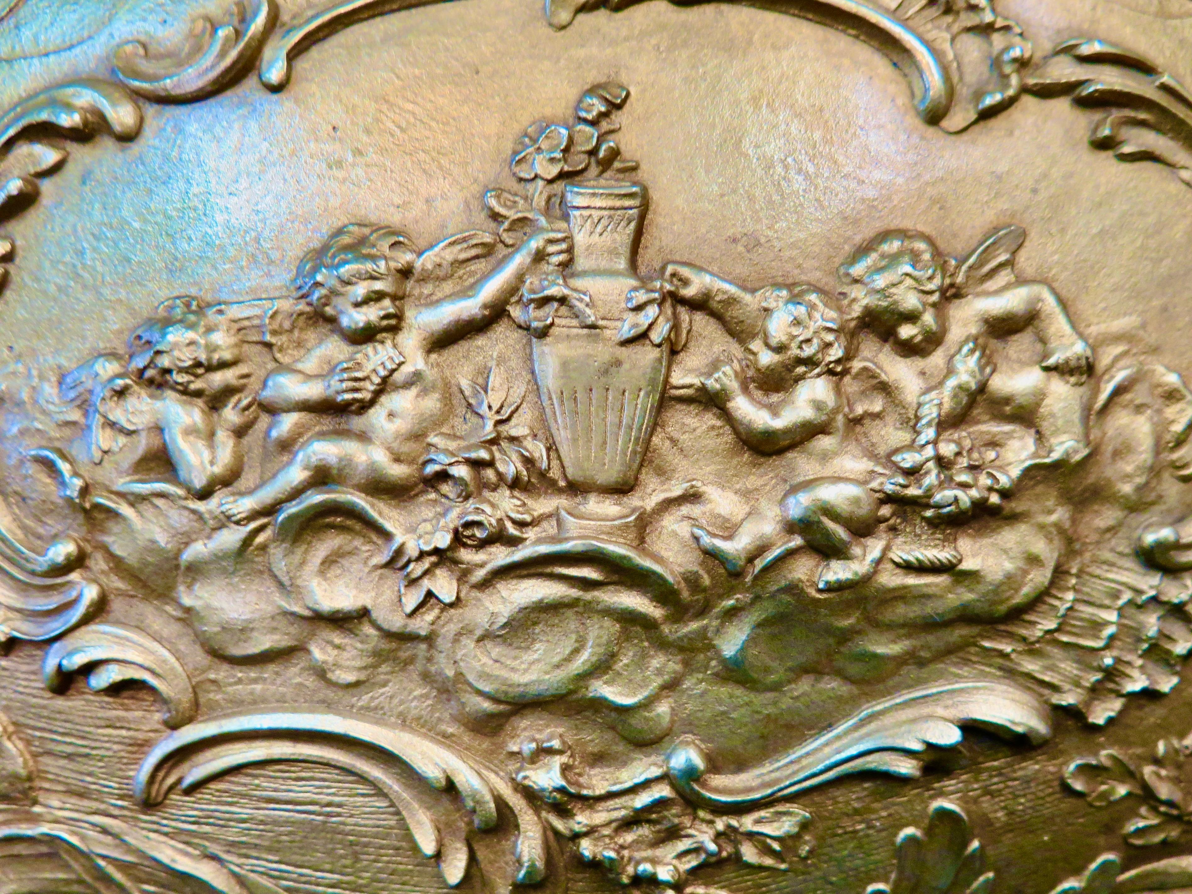 Französische Juwelenschachtel aus Bronze des 19. Jahrhunderts (Rokoko) im Angebot