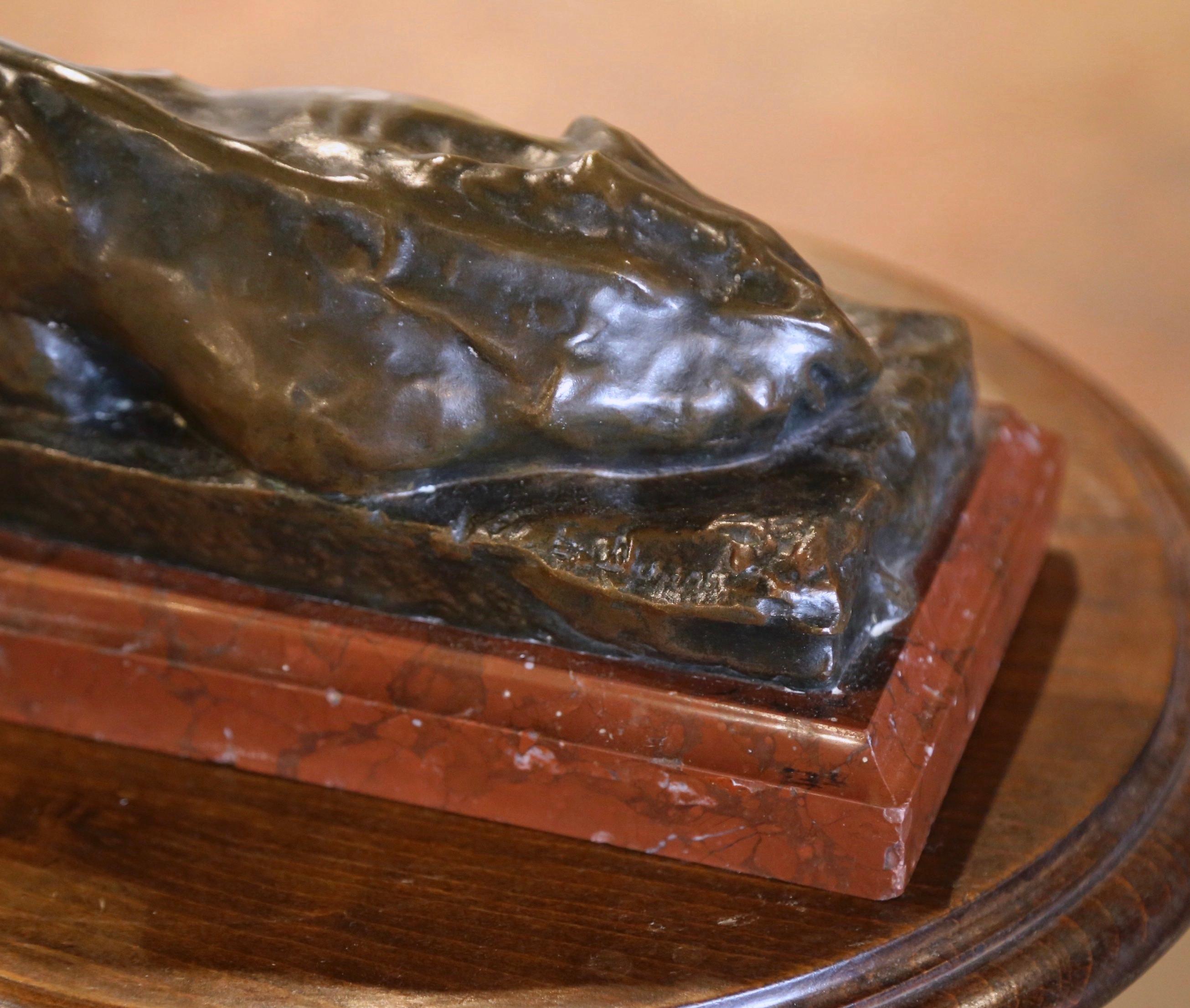Escultura francesa de bronce del siglo XIX Vaca echada sobre base de mármol Firmada R. Bonheur Bronce en venta
