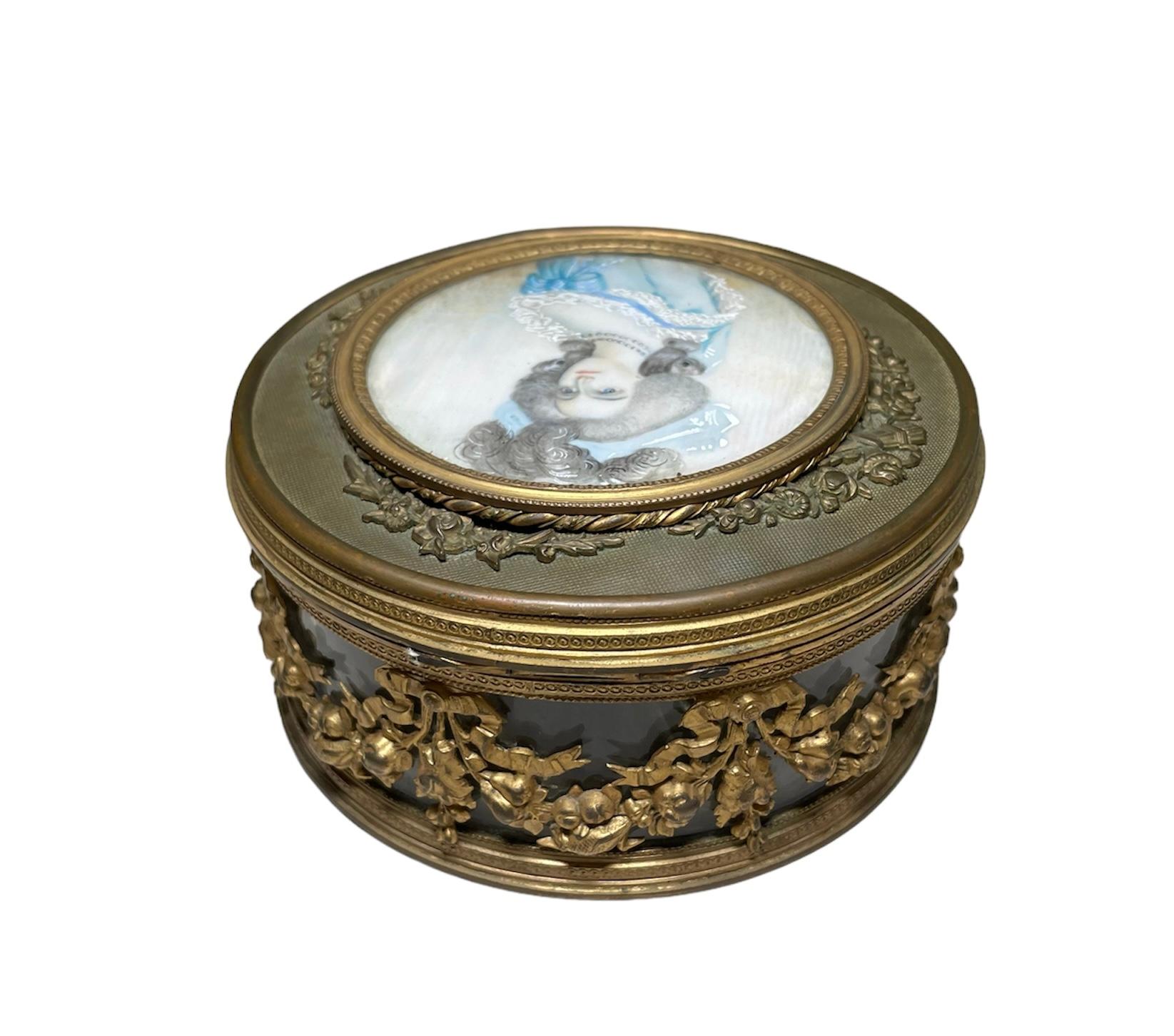 19th Century French Bronze Metal Overlay Vanity Powder Glass Jar For Sale 7