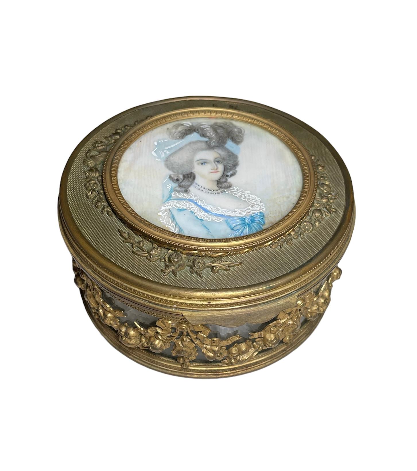 19th Century French Bronze Metal Overlay Vanity Powder Glass Jar For Sale 1