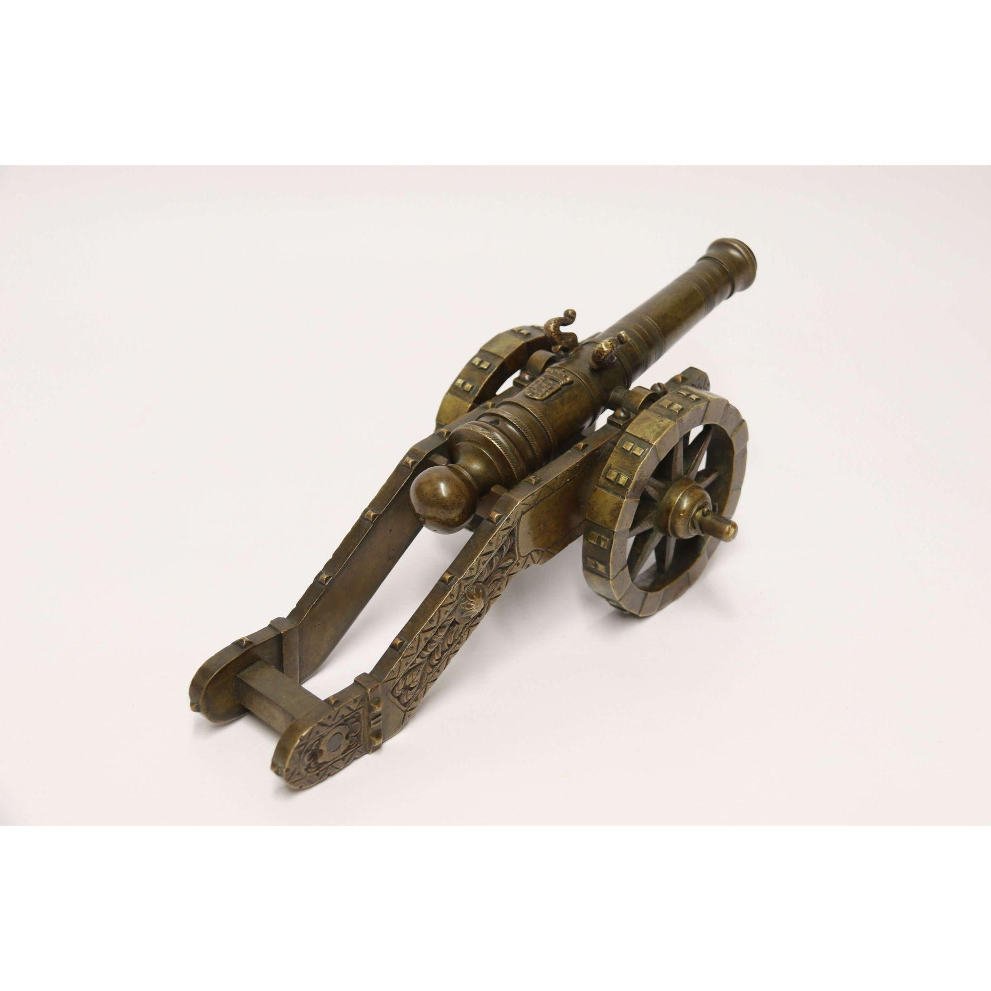 19th century French bronze model medieval style cannon, circa 1890 In Good Condition In Central England, GB