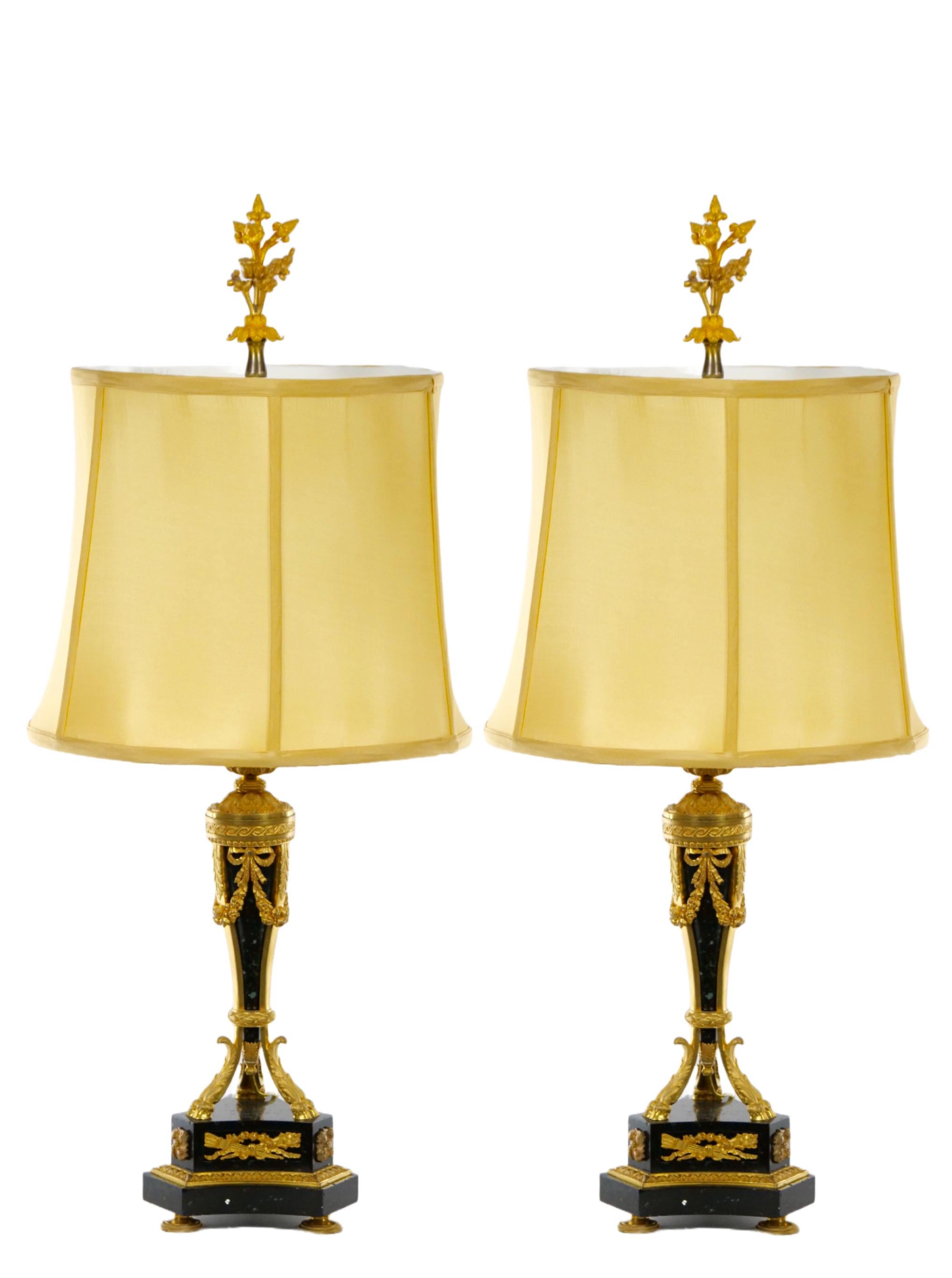 Neoclassical 19th Century French Bronze Mounted / Black Marble Pair Table Lamp For Sale