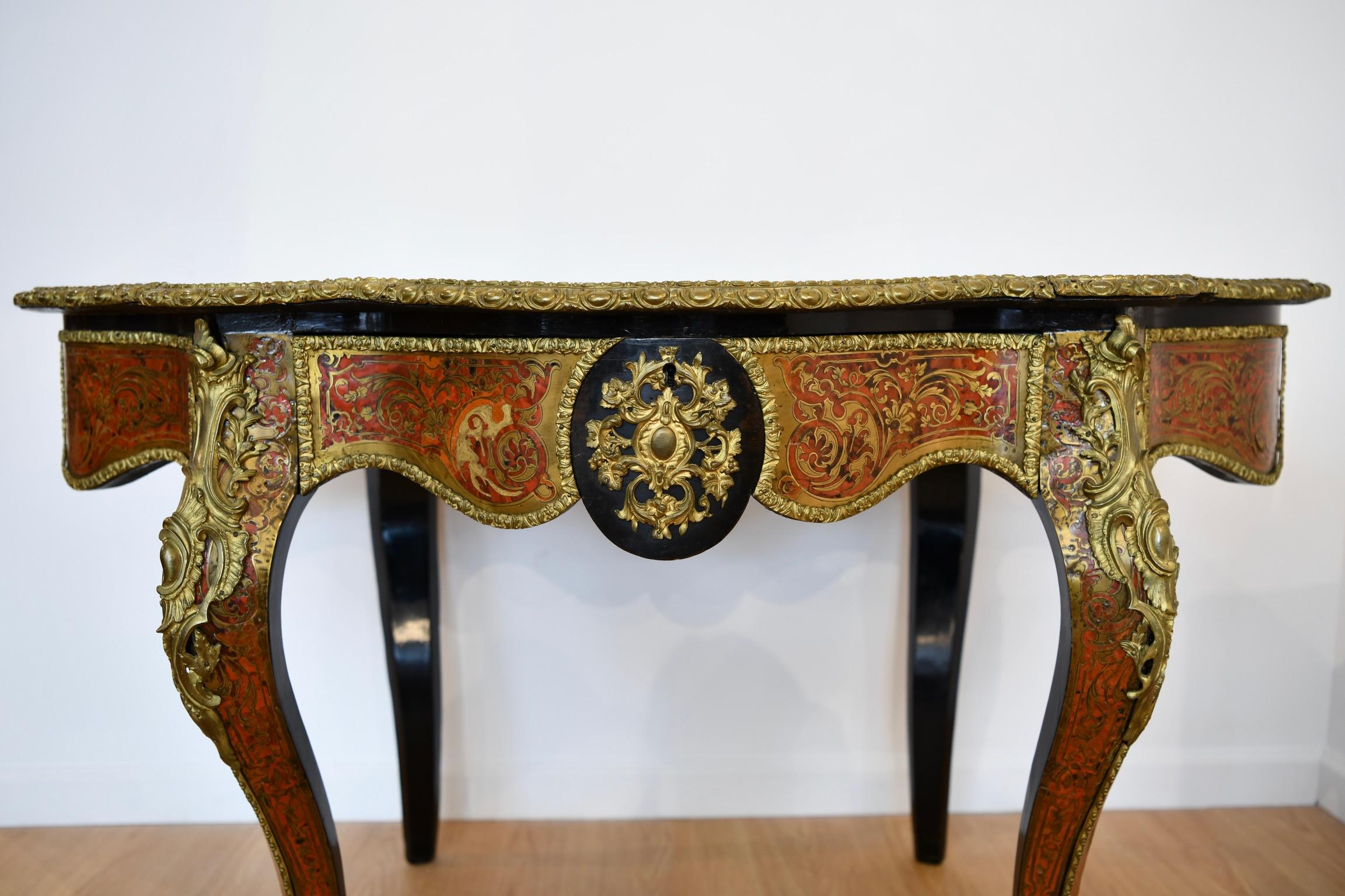 Boulle Table centrale française du 19ème siècle montée sur bronze en vente