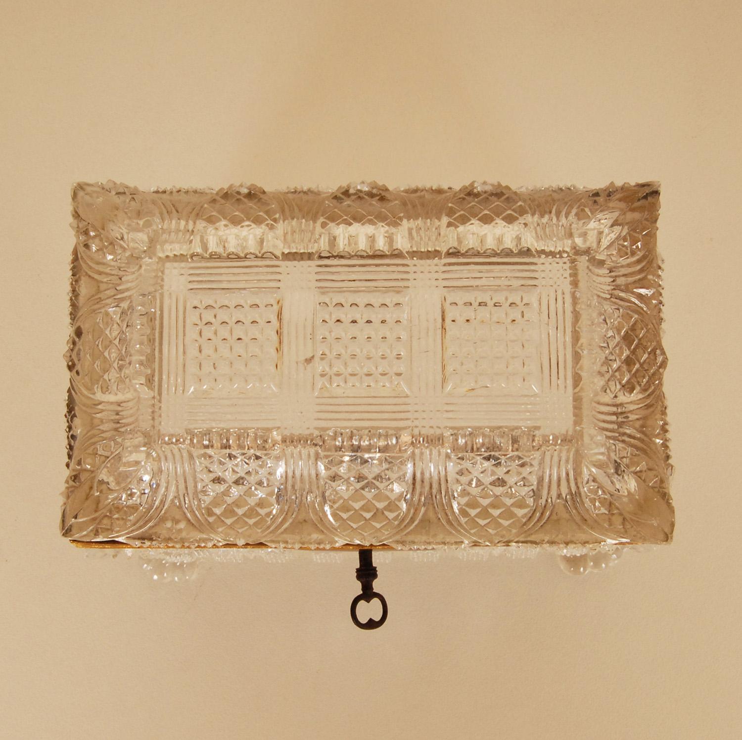 Französische Bronzemontierte Kristallschmuckkästchen mit Klauenfüßen im Empire-Stil des 19. Jahrhunderts im Angebot 6