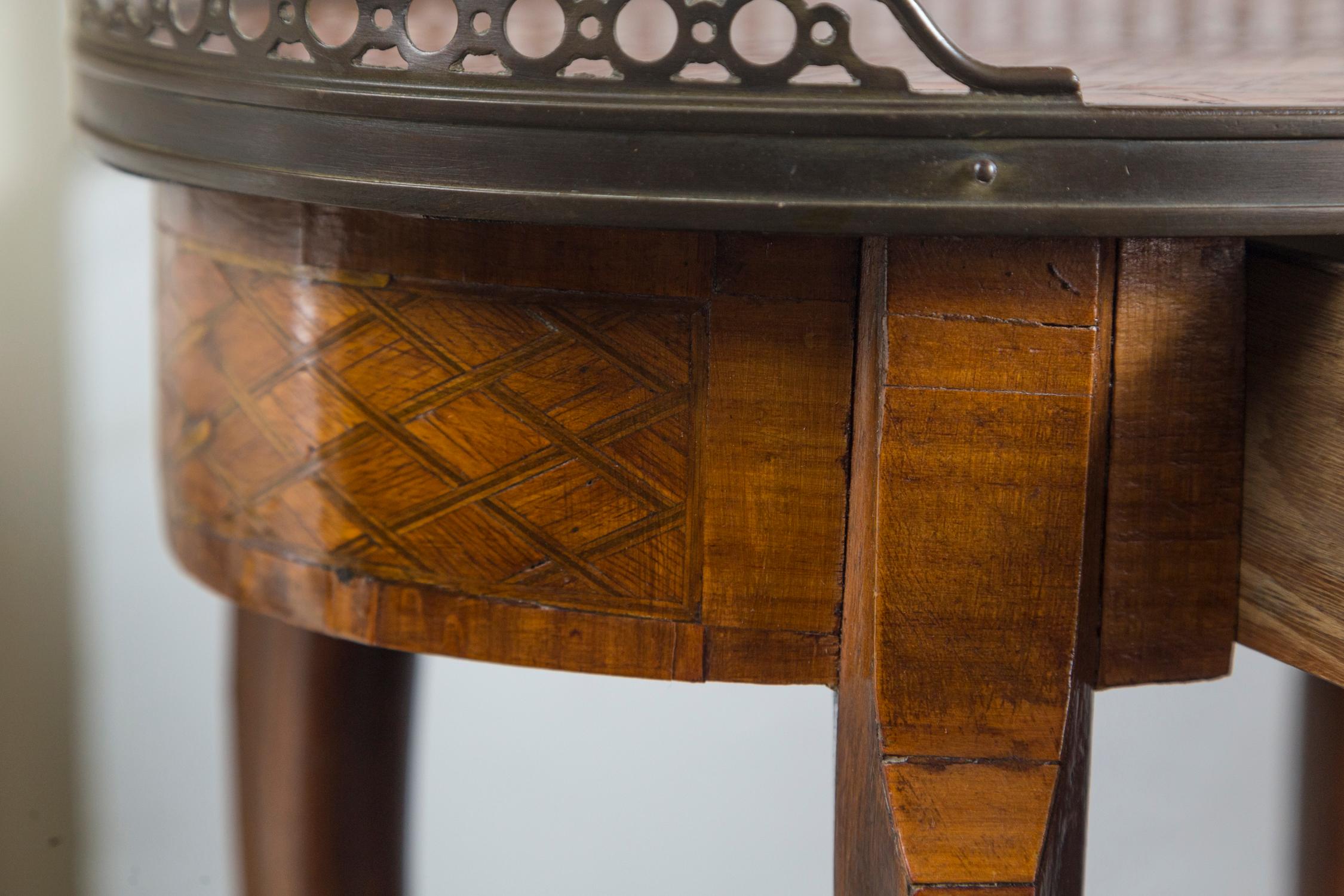 19th Century French Bronze Mounted Parquetry Side Table In Good Condition For Sale In Woodbury, CT