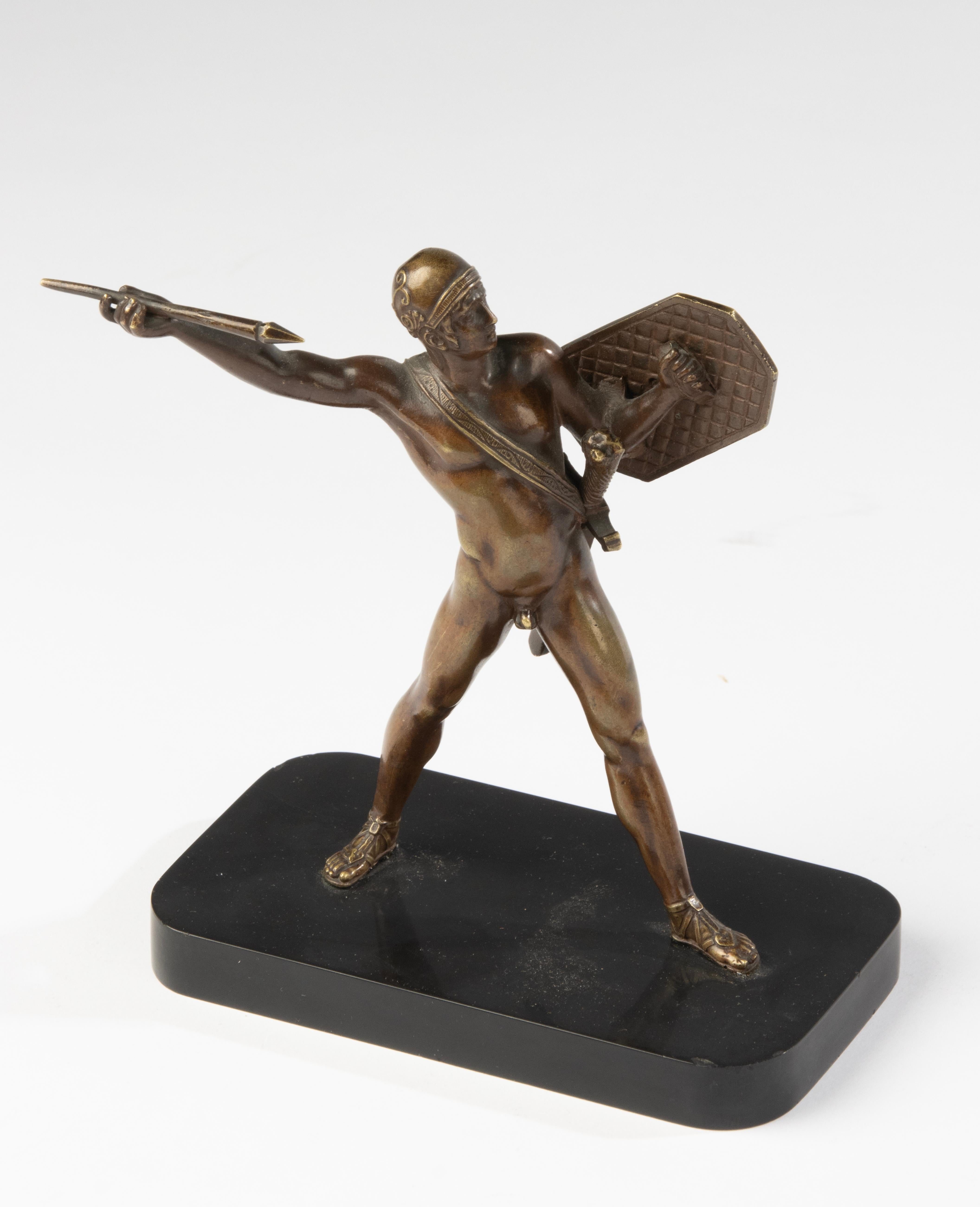 Fait main Bronze français du XIXe siècle représentant un guerrier grec classique - Base en marbre en vente
