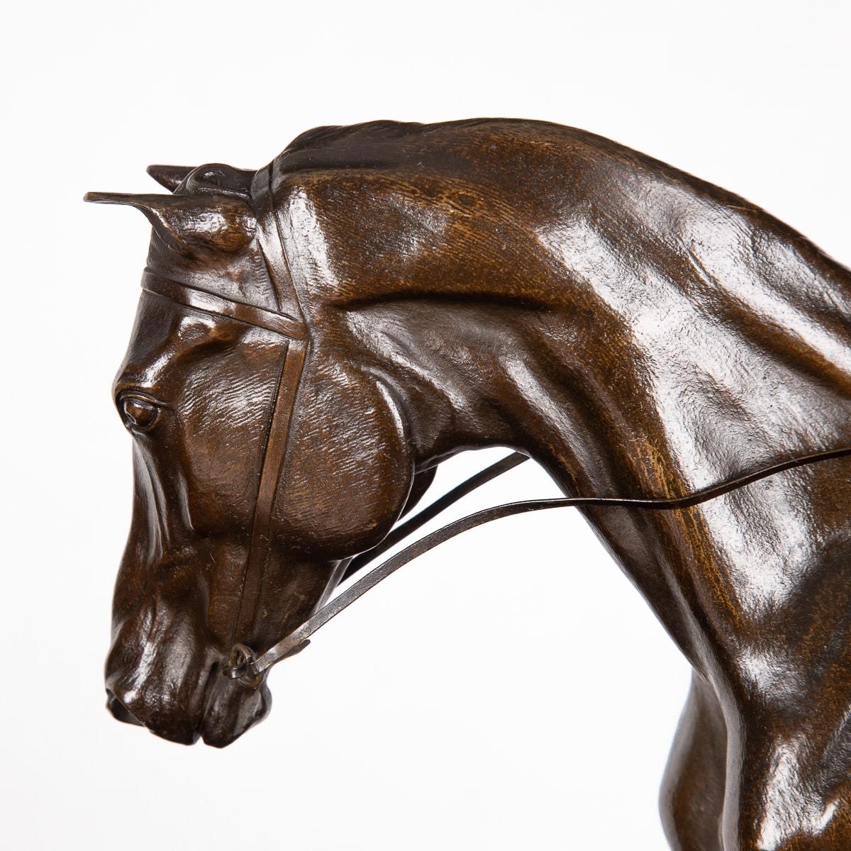 Bronzo francese del XIX secolo raffigurante un giocatore di polo, Joseph Cuvelier, 1870 ca. in vendita 15