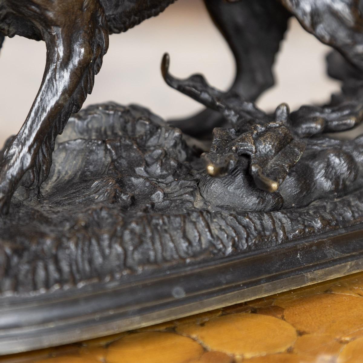 Bronze français du 19ème siècle représentant un sertisseur avec une hare, Jules Moigniez, C.1835-1894 8