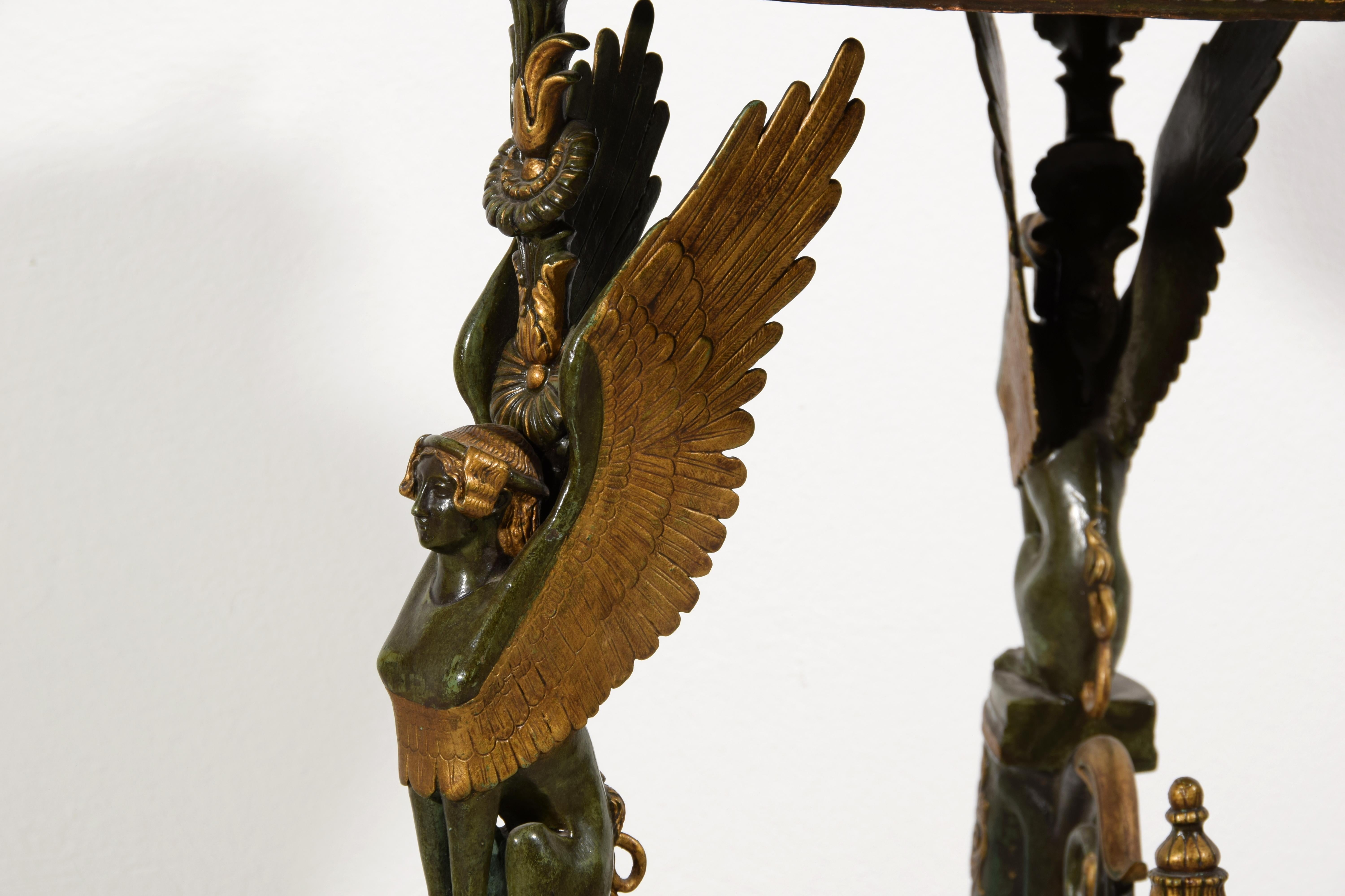 Jardinière ou guéridon en bronze français du 19ème siècle en vente 8