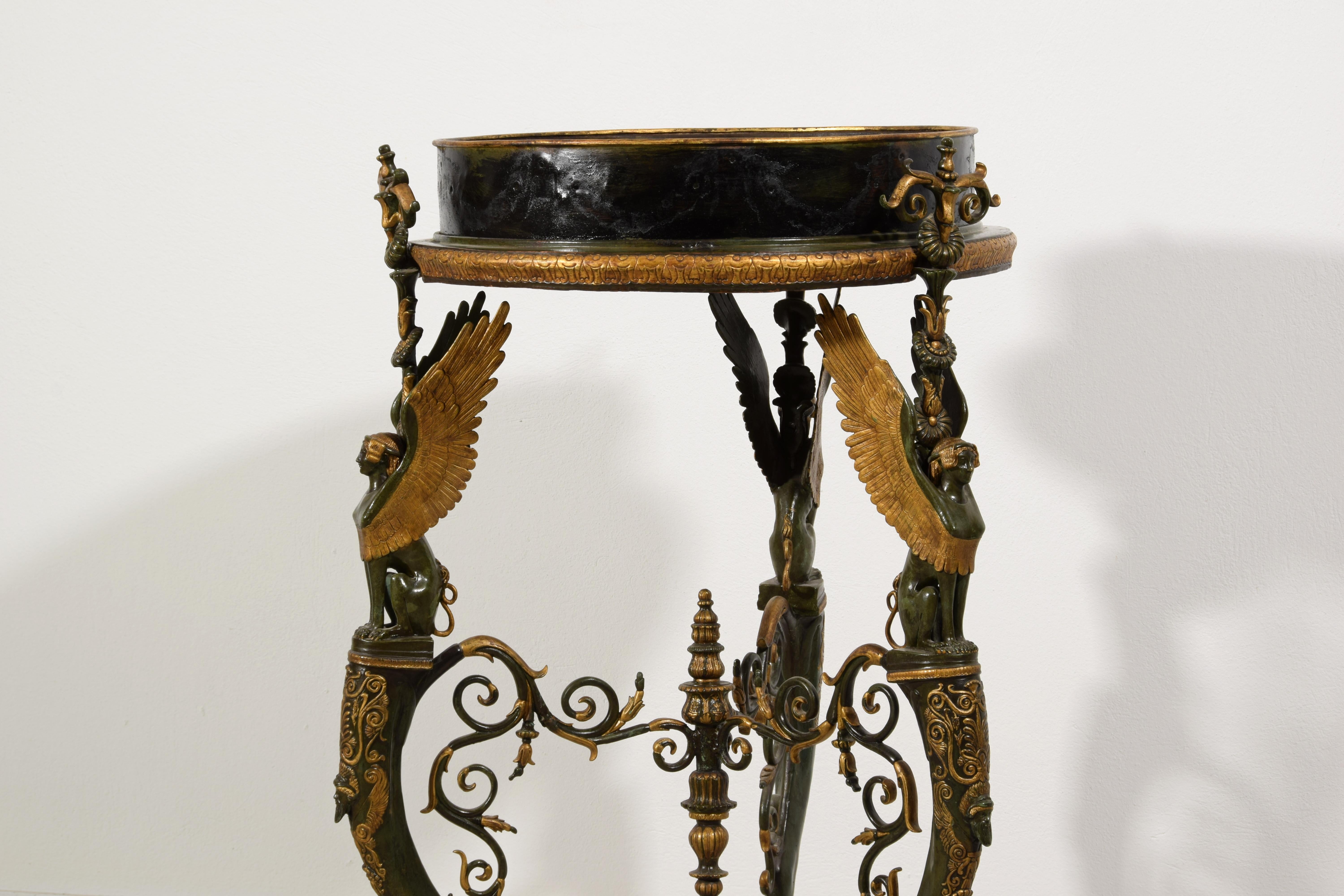 Métal 20e siècle, Jardinière ou Gueridon en bronze italien en vente