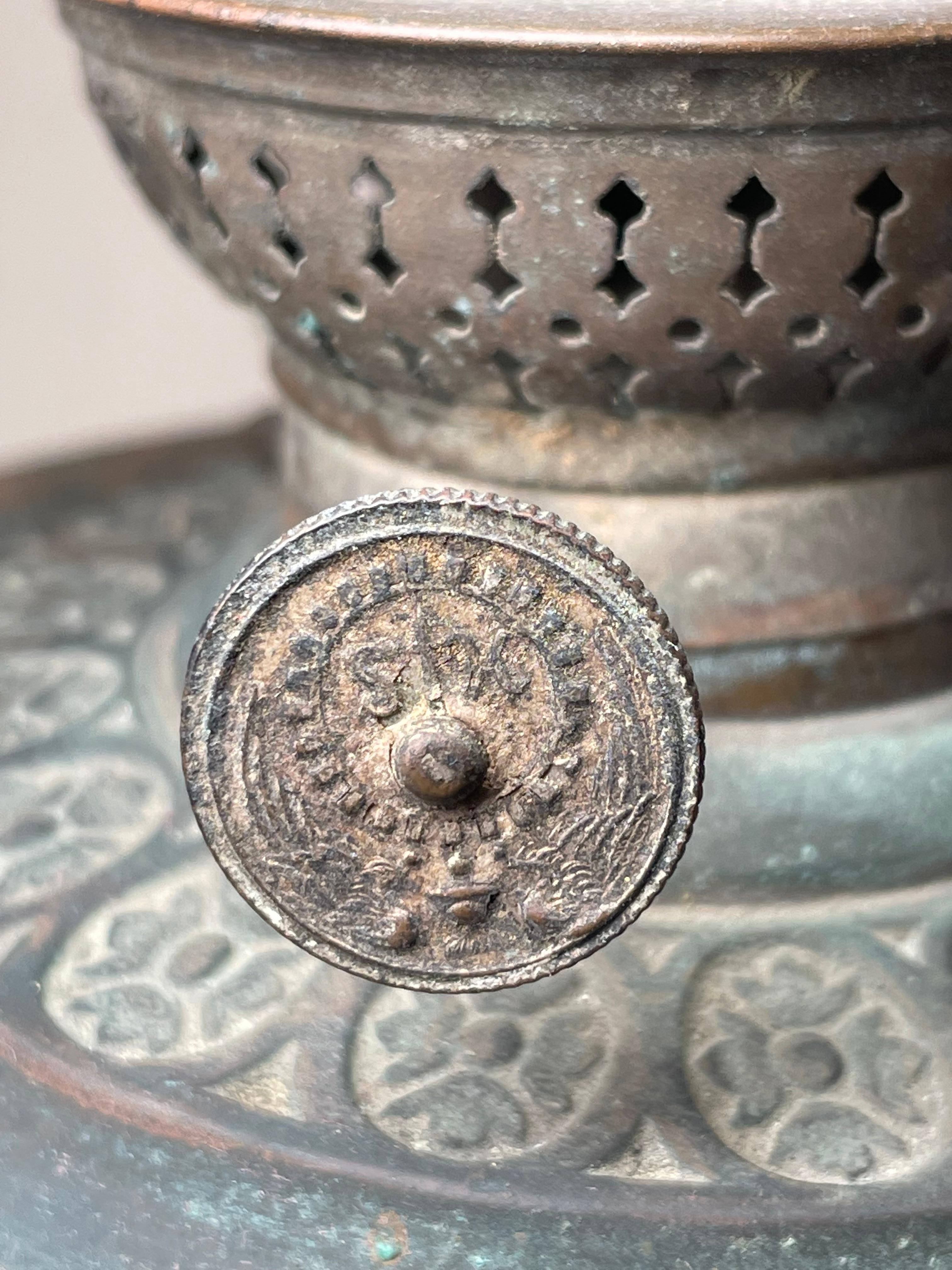Lampe à huile française en porcelaine de bronze représentant un ouragan, XIXe siècle en vente 11
