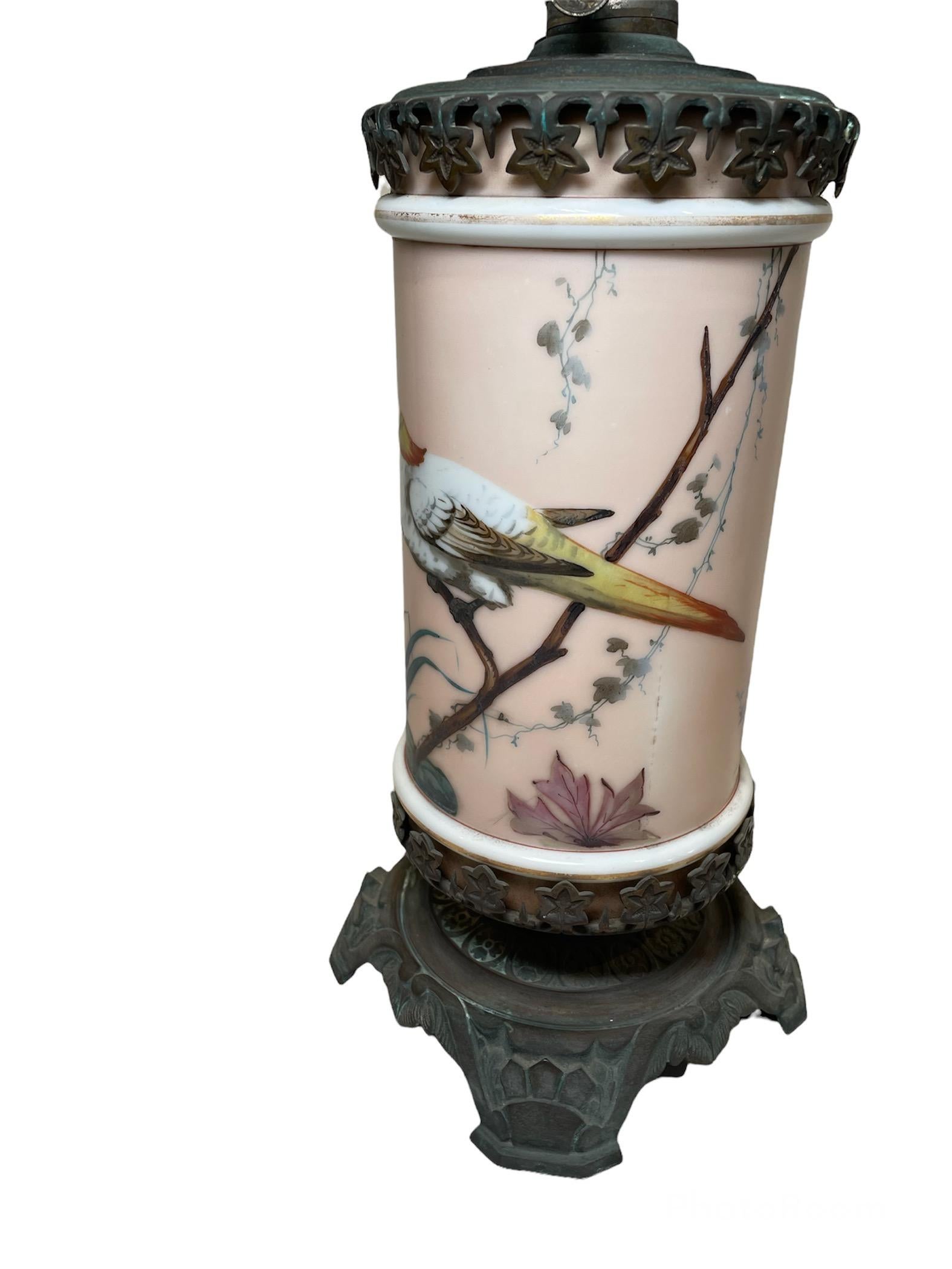 Fait main Lampe à huile française en porcelaine de bronze représentant un ouragan, XIXe siècle en vente