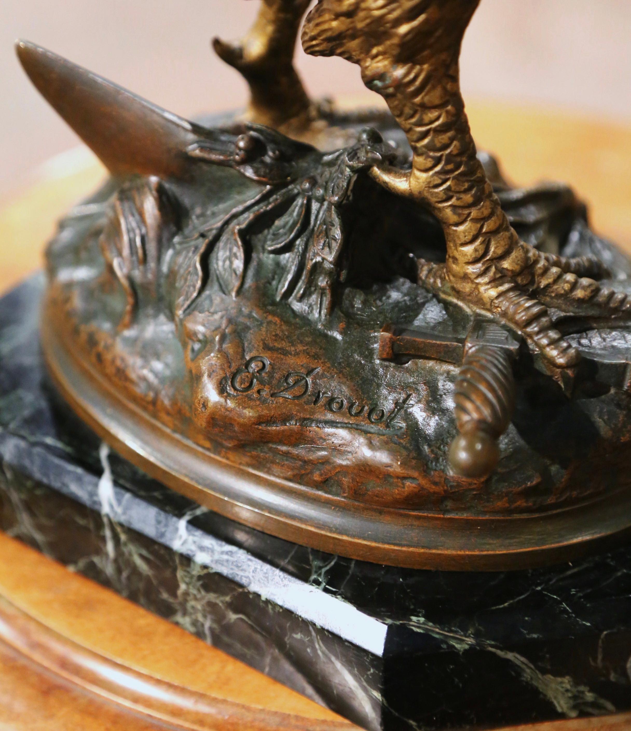 Sculpture de coq en bronze du 19ème siècle sur socle en marbre signée E. Drouot 1
