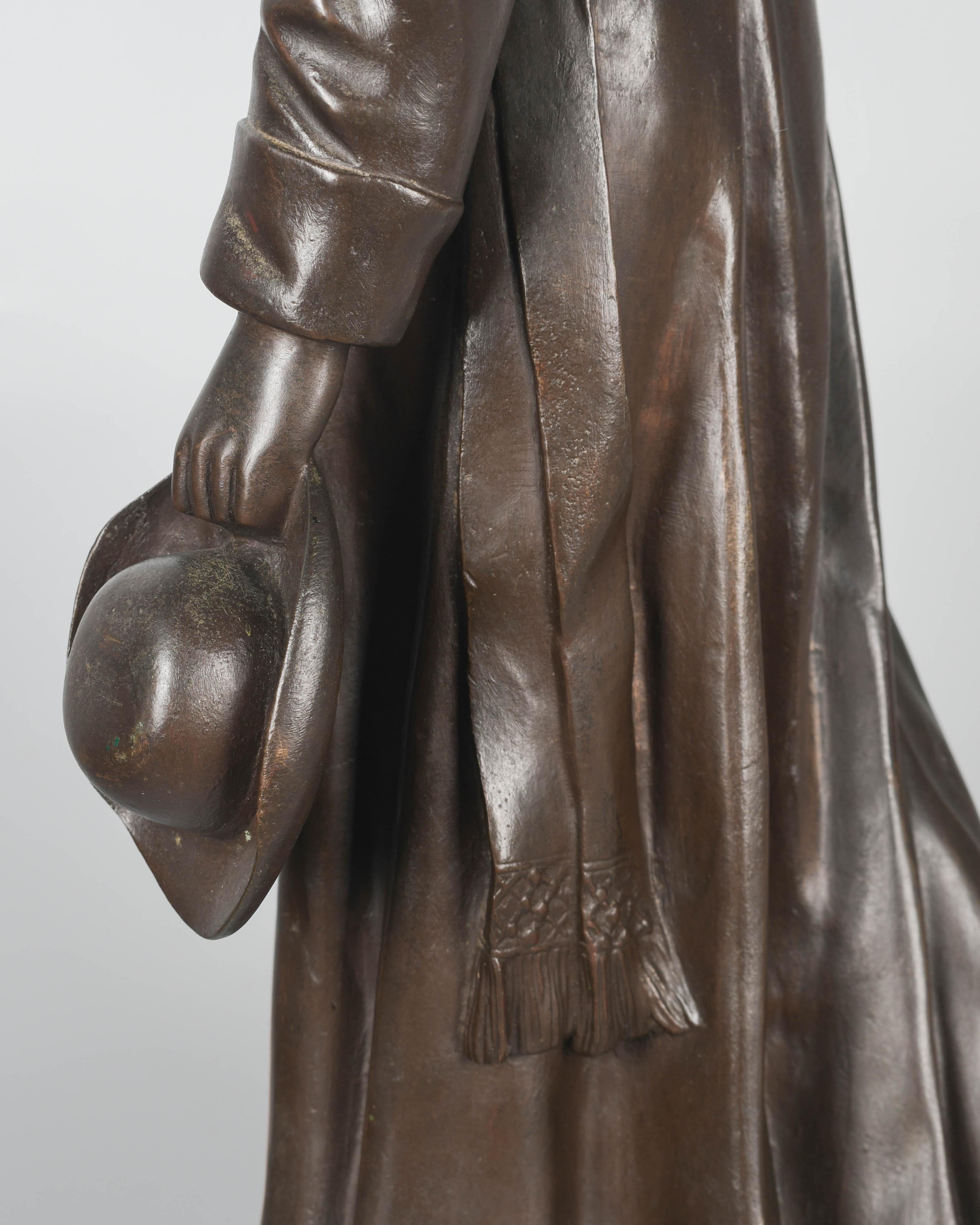 Sculpture française d'un prêtre du 19ème siècle en vente 6