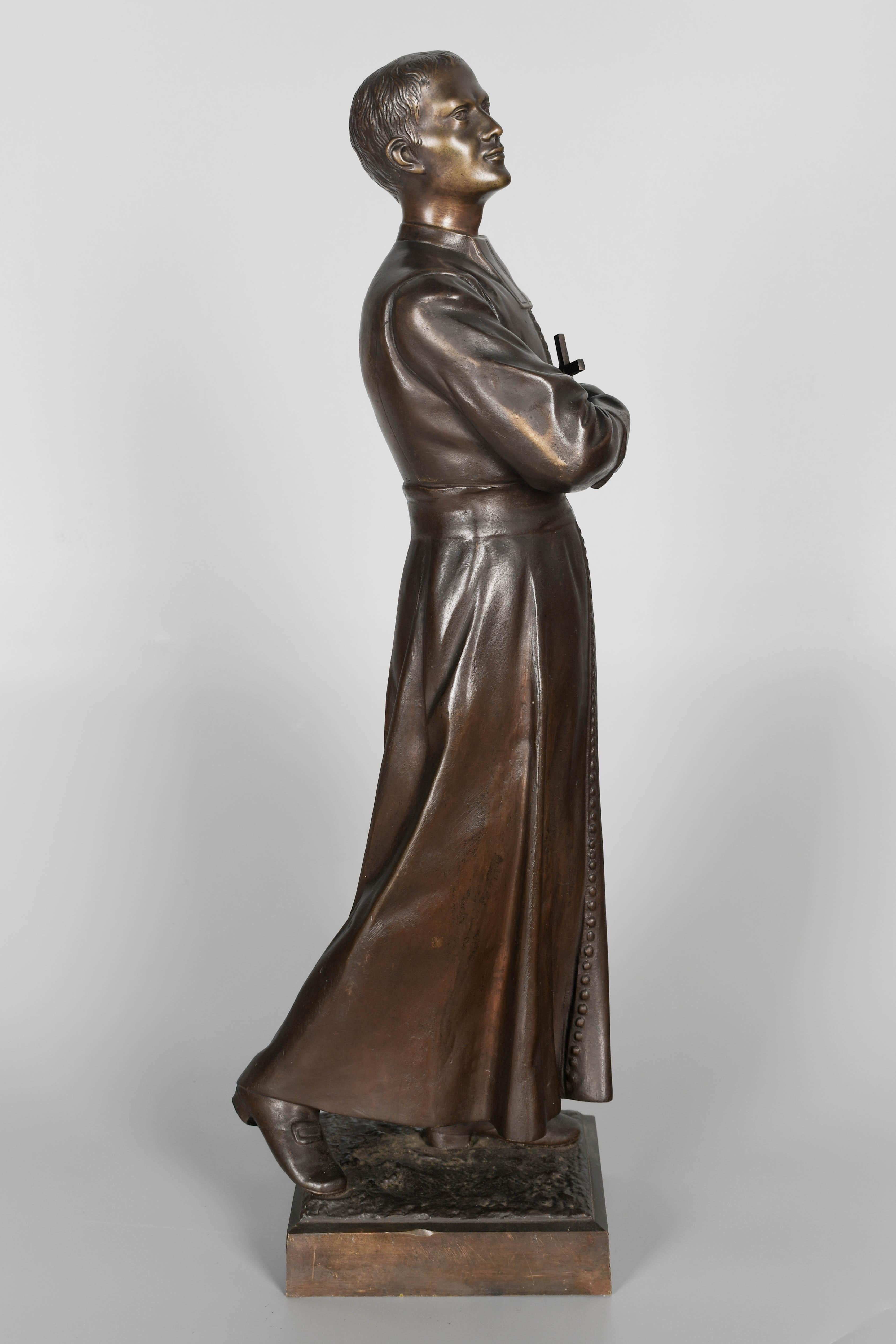 Sculpture française d'un prêtre du 19ème siècle Bon état - En vente à Winter Park, FL